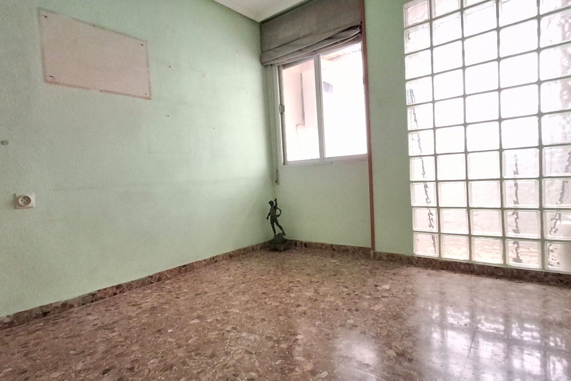 Resale - Apartment / Flat * - Orihuela *