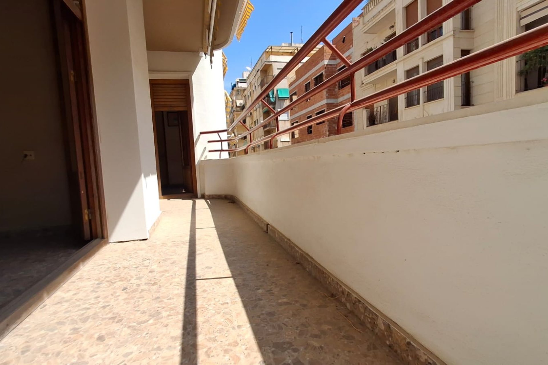 Resale - Apartment / Flat * - Orihuela *