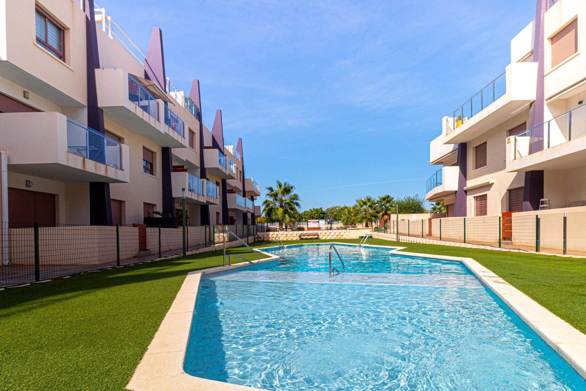 Resale - Apartment / flat - Pilar de la Horadada - Mil Palmeras