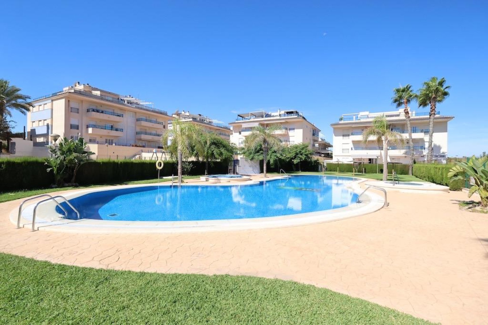 Resale - Apartment / Flat * - Pilar de la Horadada - Mil Palmeras *