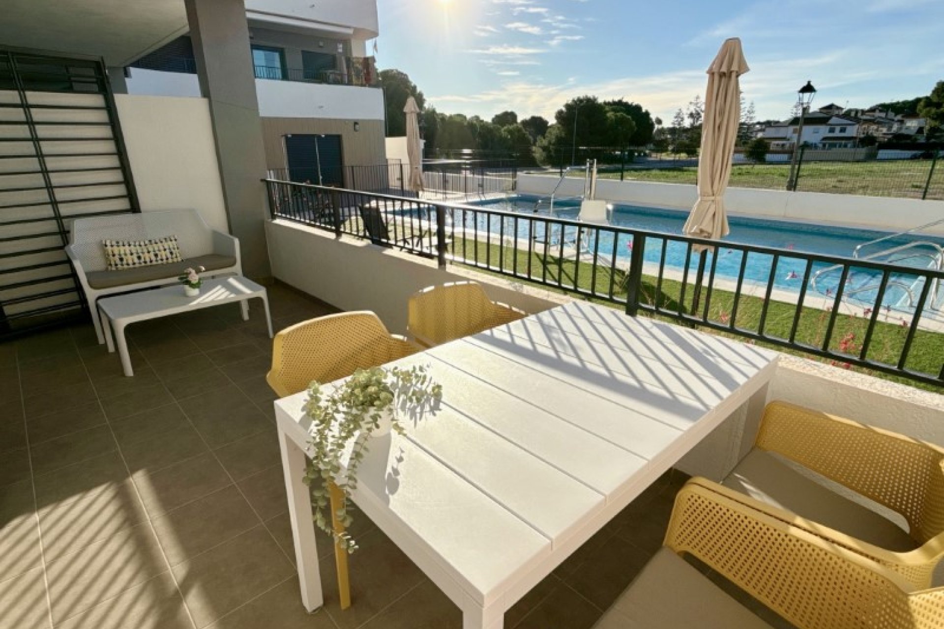 Resale - Apartment / Flat * - Pilar de la Horadada - Mil Palmeras