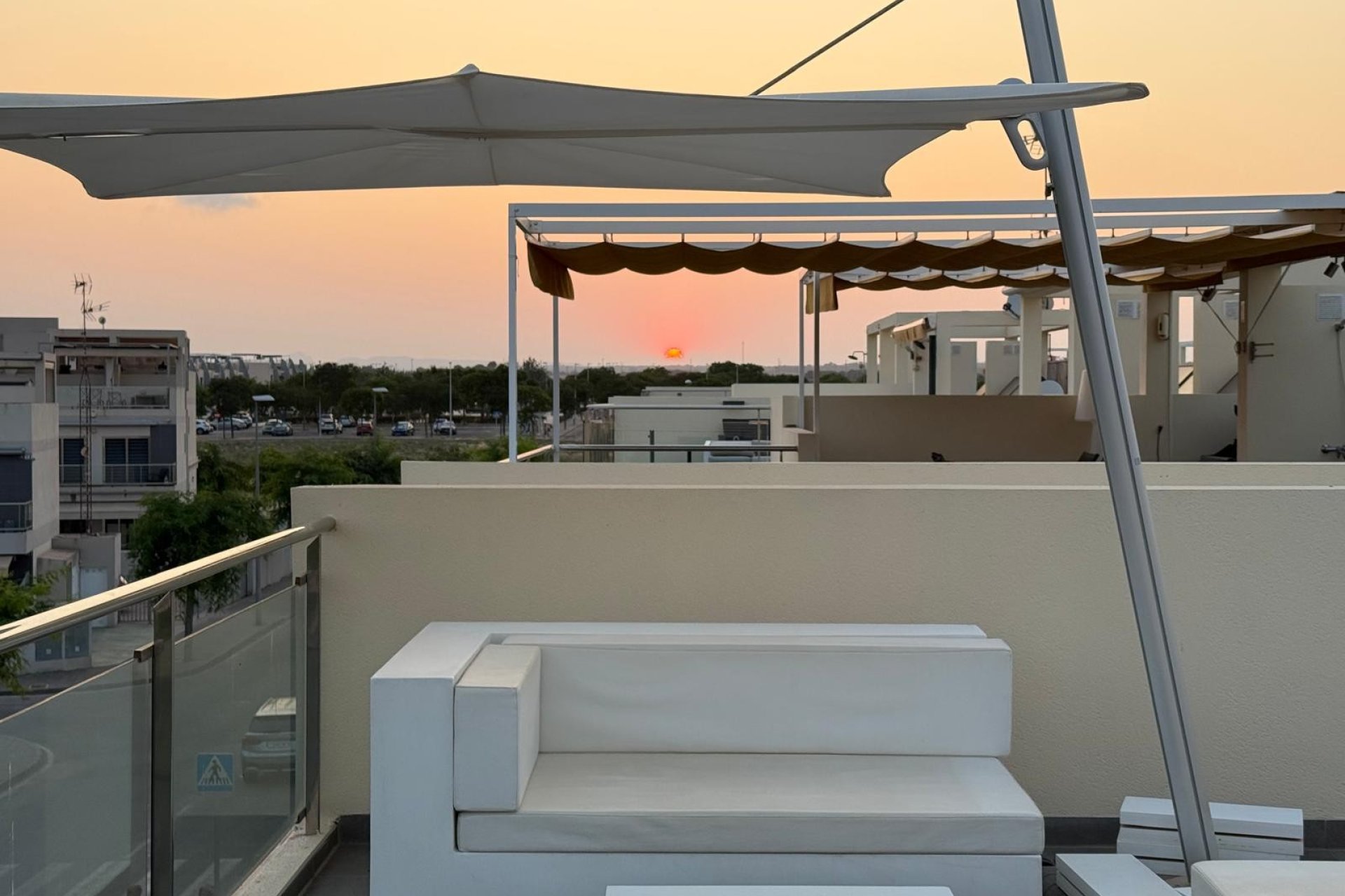 Resale - Apartment / Flat * - Pilar de la Horadada * - Mil Palmeras *