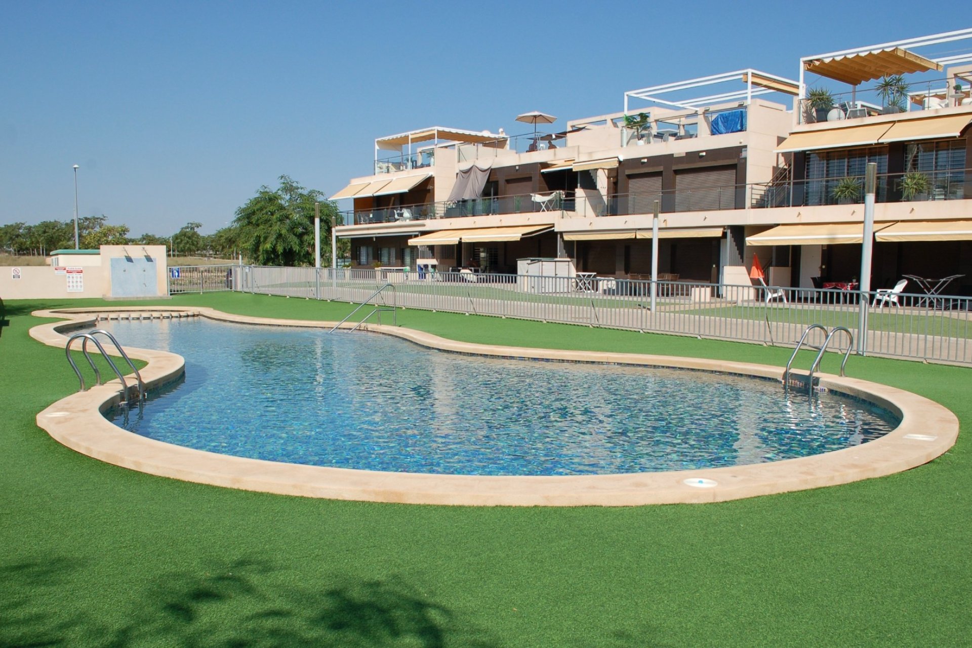 Resale - Apartment / Flat * - Pilar de la Horadada * - Mil Palmeras *