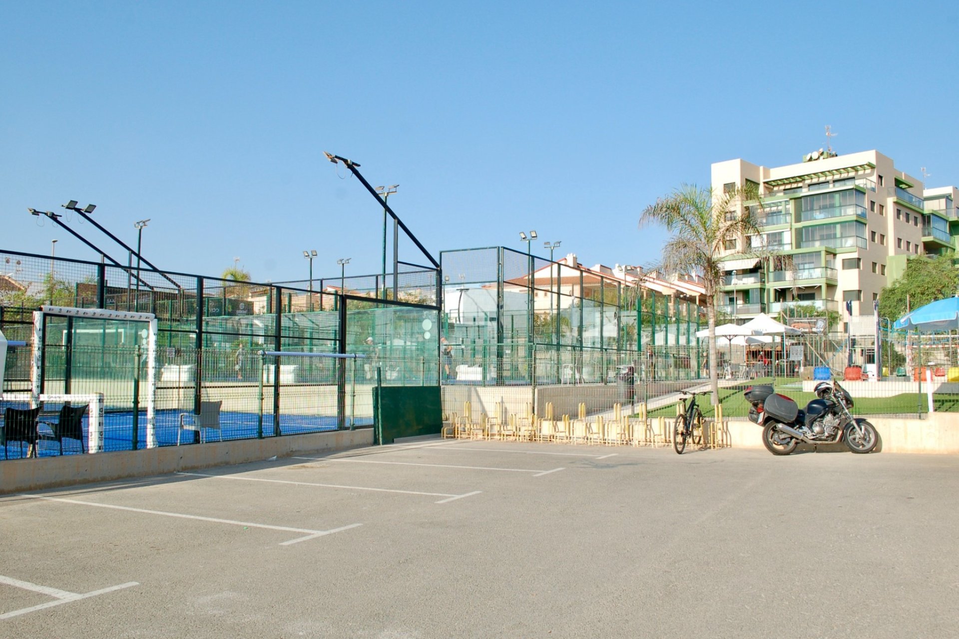 Resale - Apartment / Flat * - Pilar de la Horadada * - Mil Palmeras *