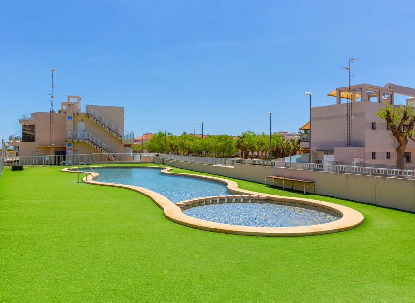 Resale - Apartment / flat - Pilar de la Horadada - Torre de Horadada