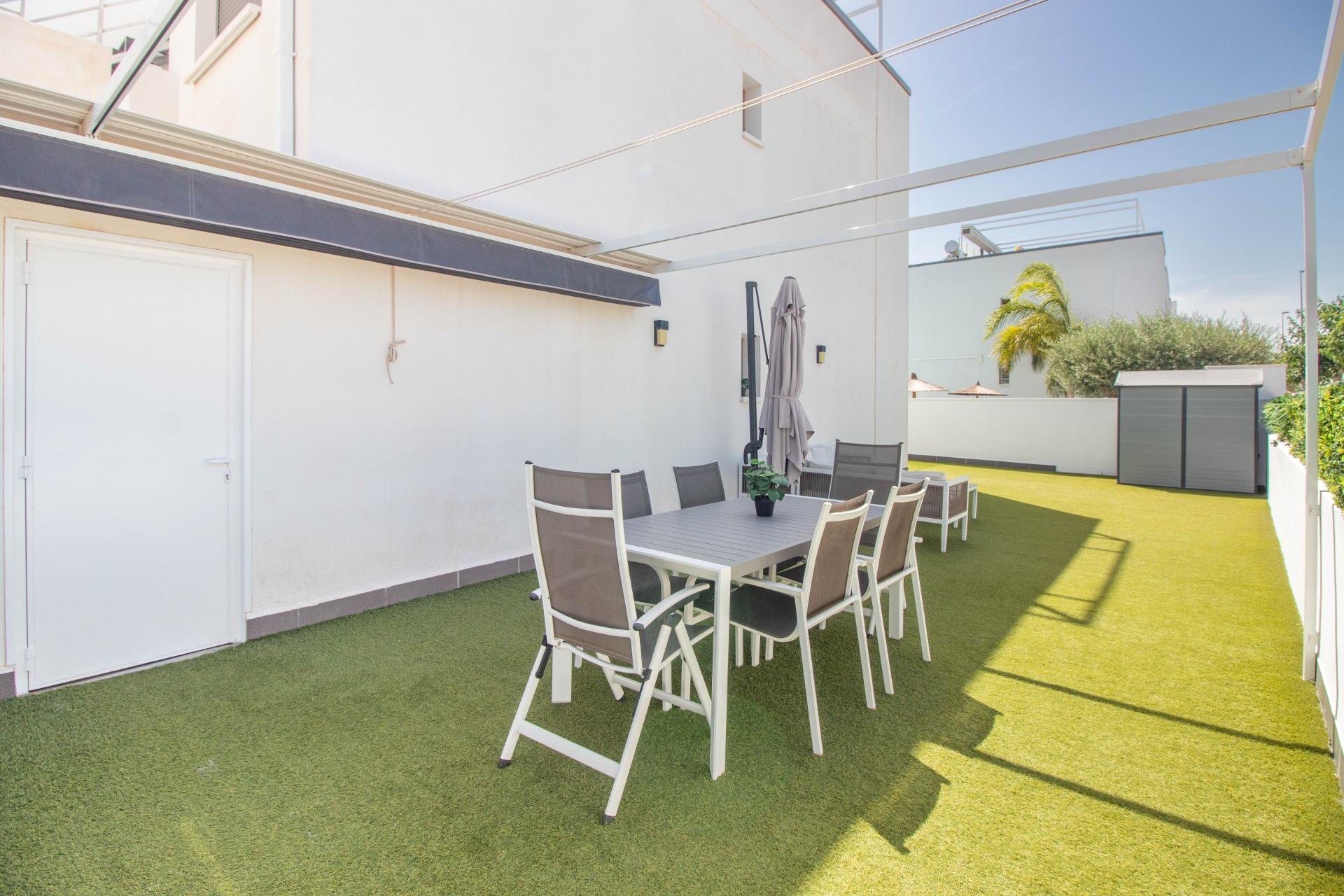Resale - Apartment / Flat * - Pilar de la Horadada * - Torre de la Horadada *