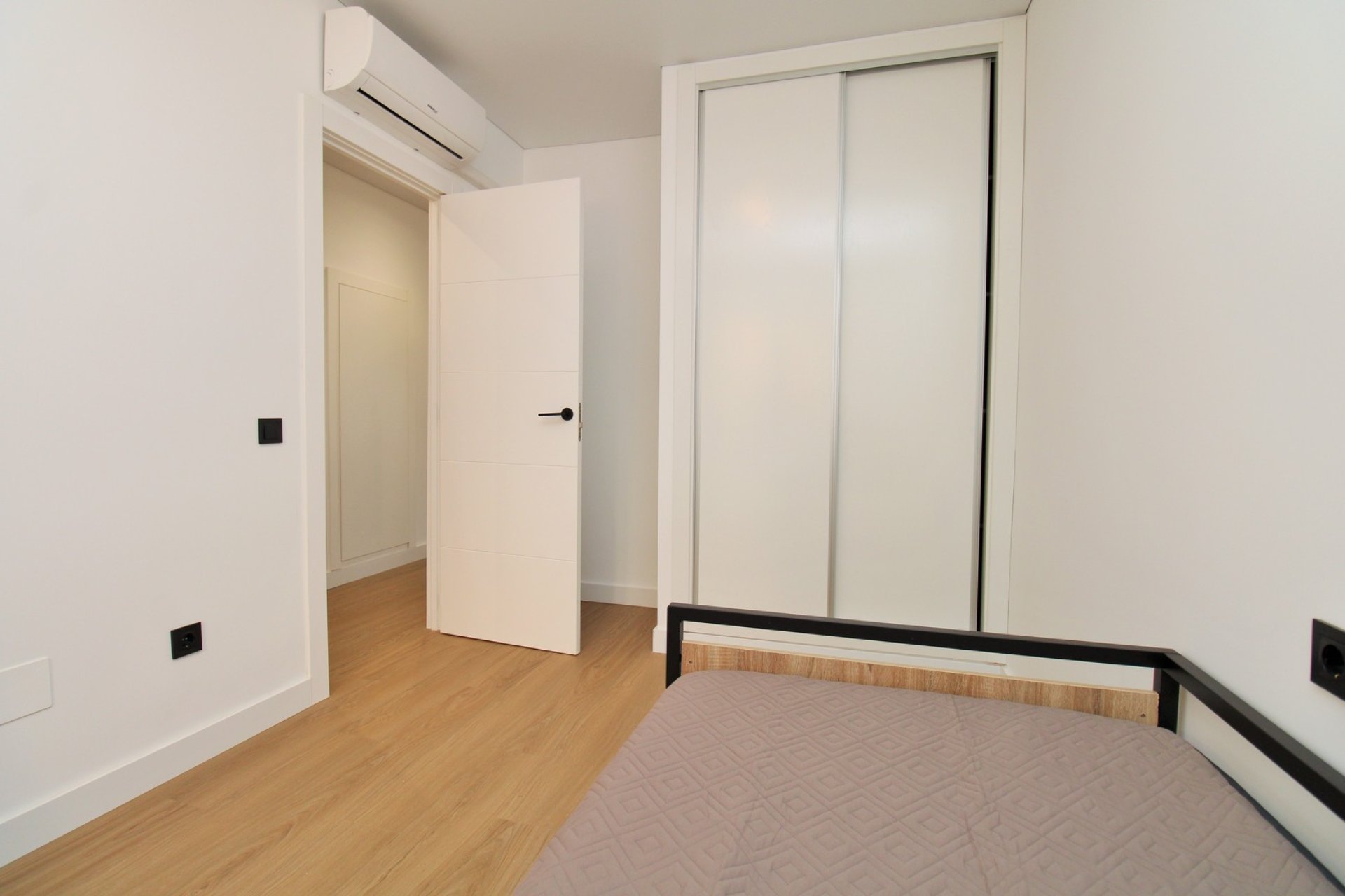 Resale - Apartment / Flat * - Pilar de la Horadada * - Torre de la Horadada *
