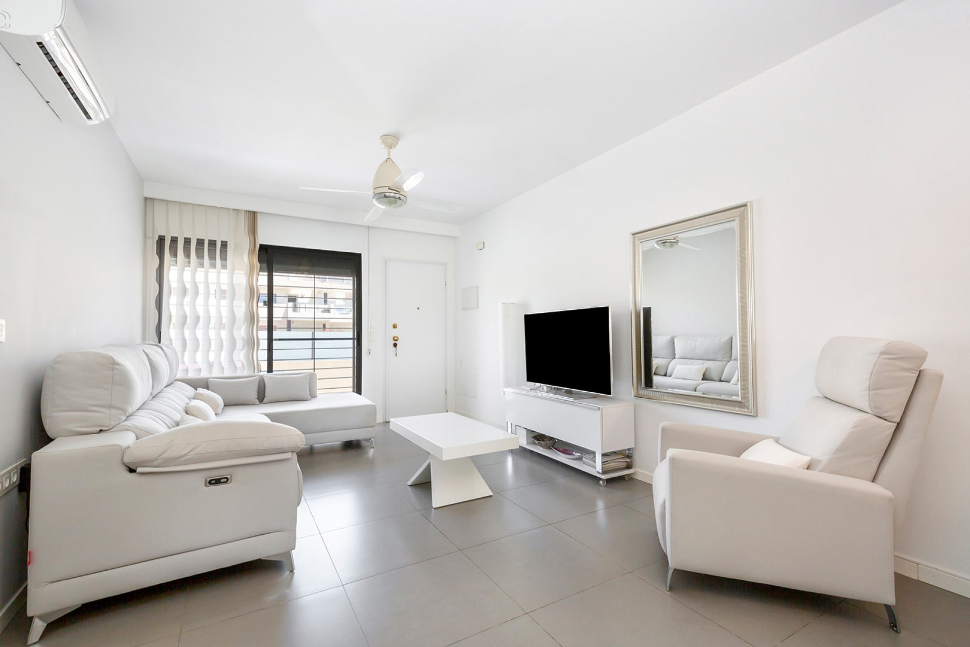 Resale - Apartment / Flat * - Pilar de la Horadada - Torre de la Horadada