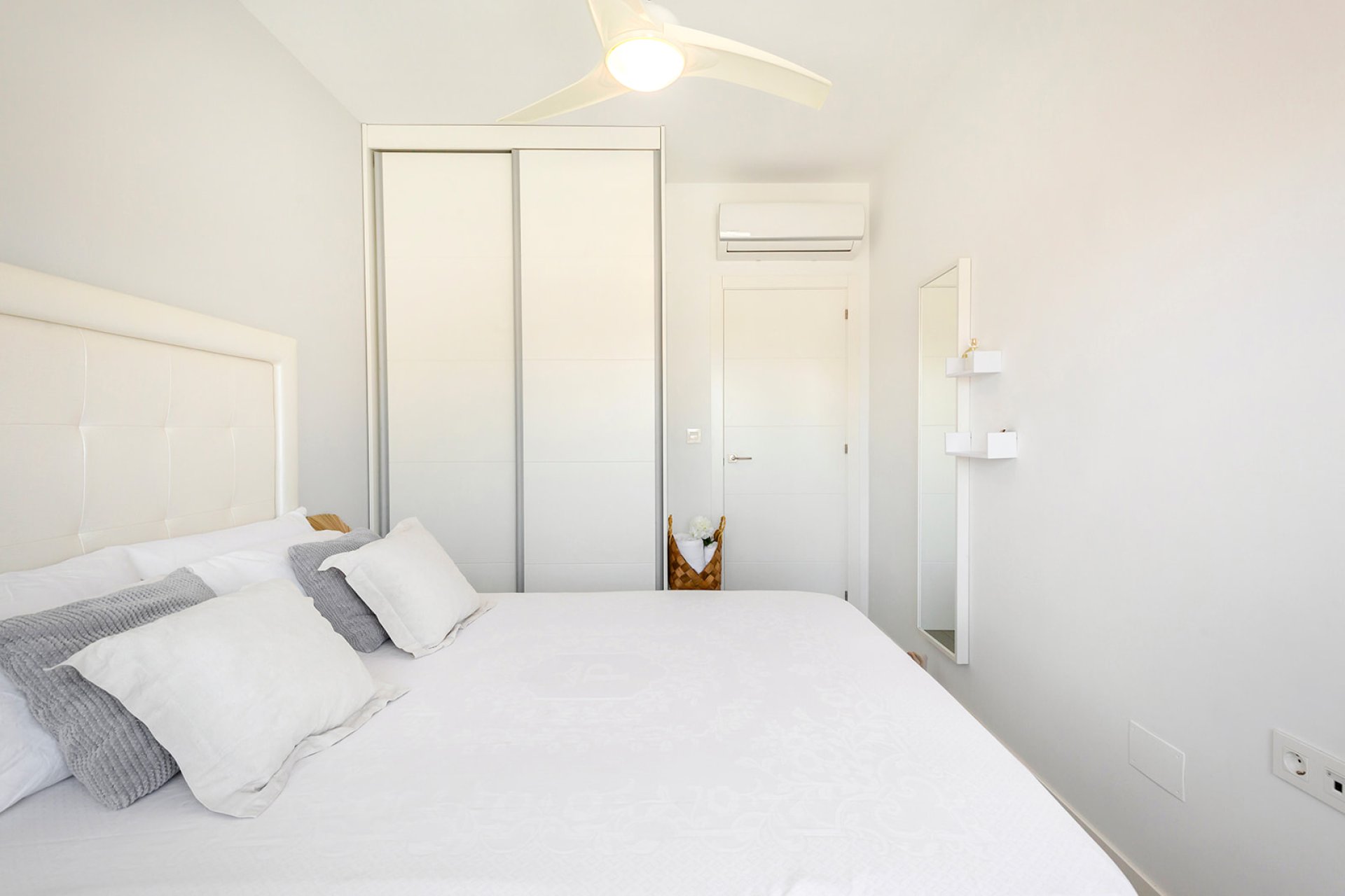 Resale - Apartment / Flat * - Pilar de la Horadada - Torre de la Horadada