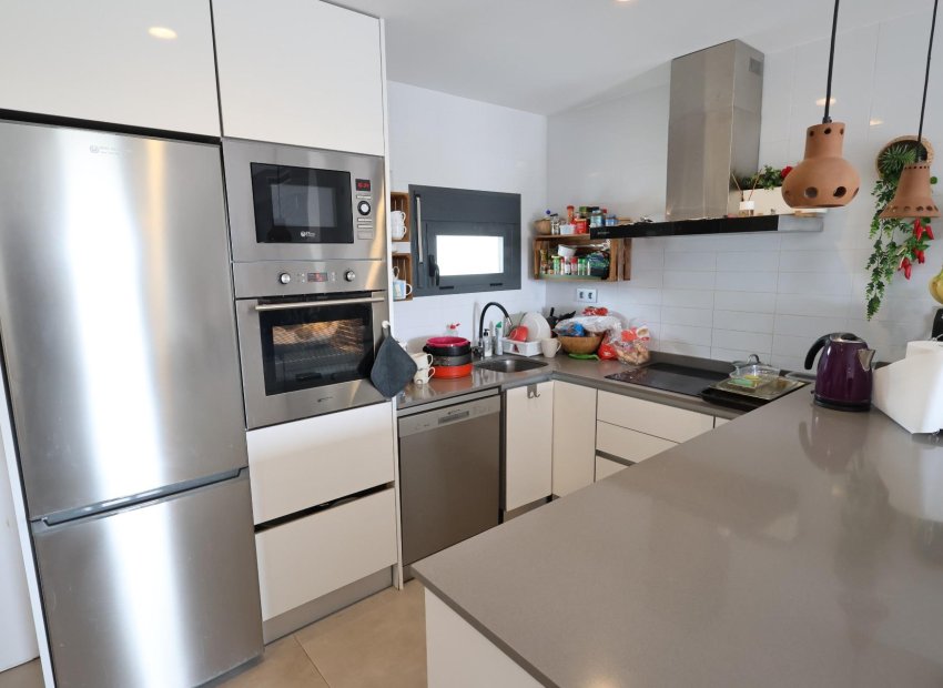 Resale - Apartment / Flat * - Pilar de la Horadada - Zona Pueblo