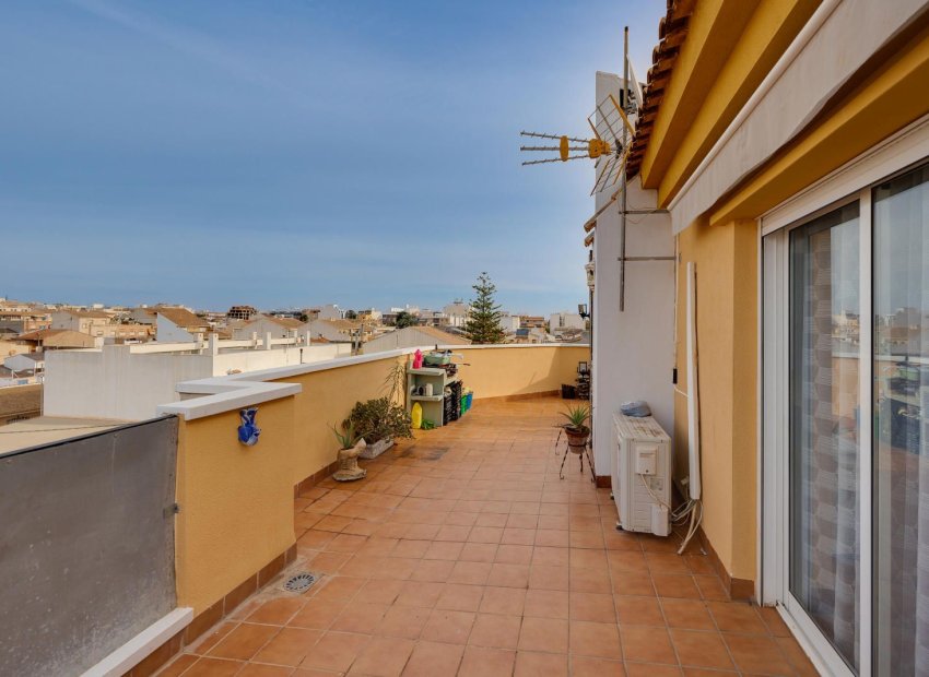 Resale - Apartment / Flat * - Pilar de la Horadada *