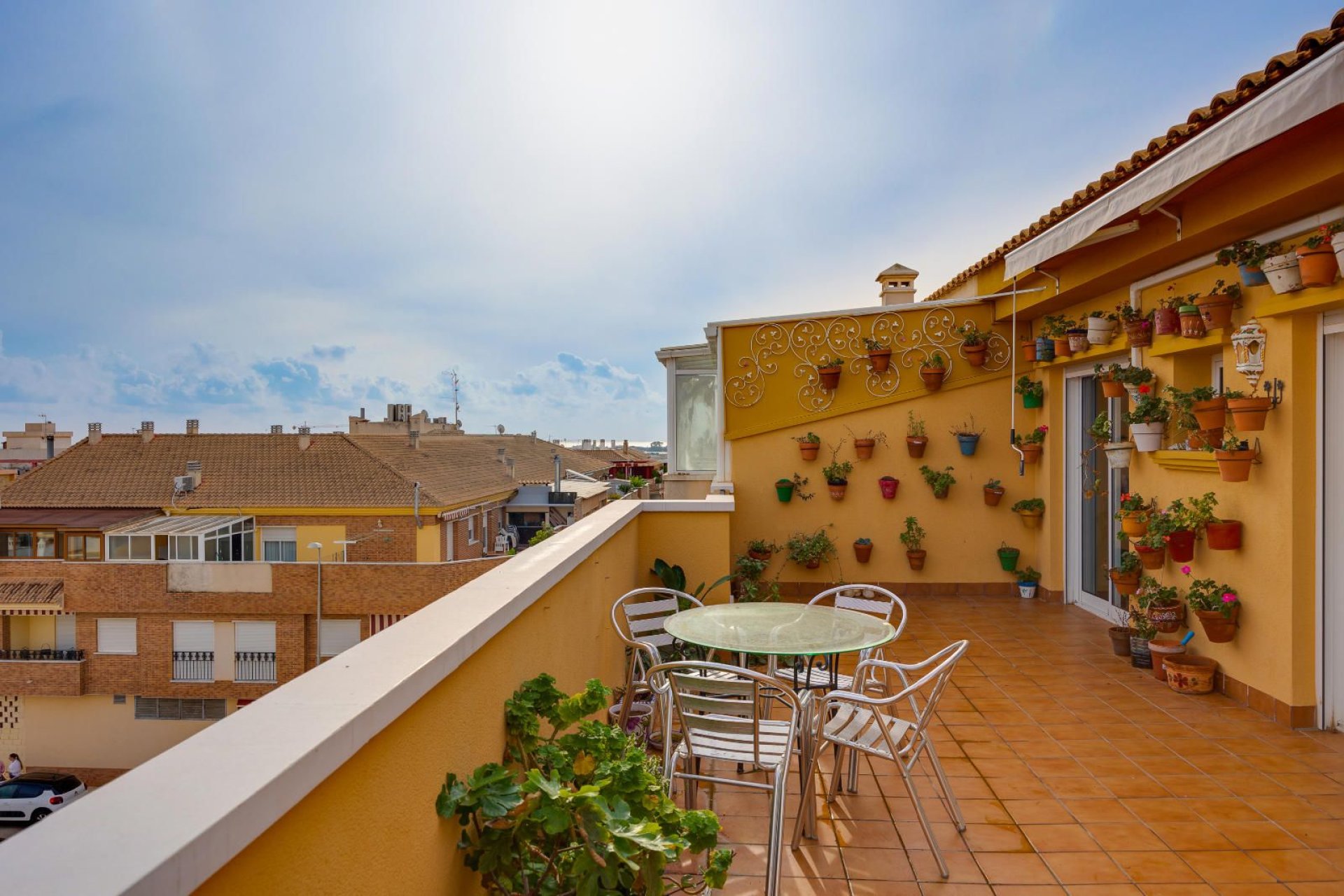 Resale - Apartment / Flat * - Pilar de la Horadada *