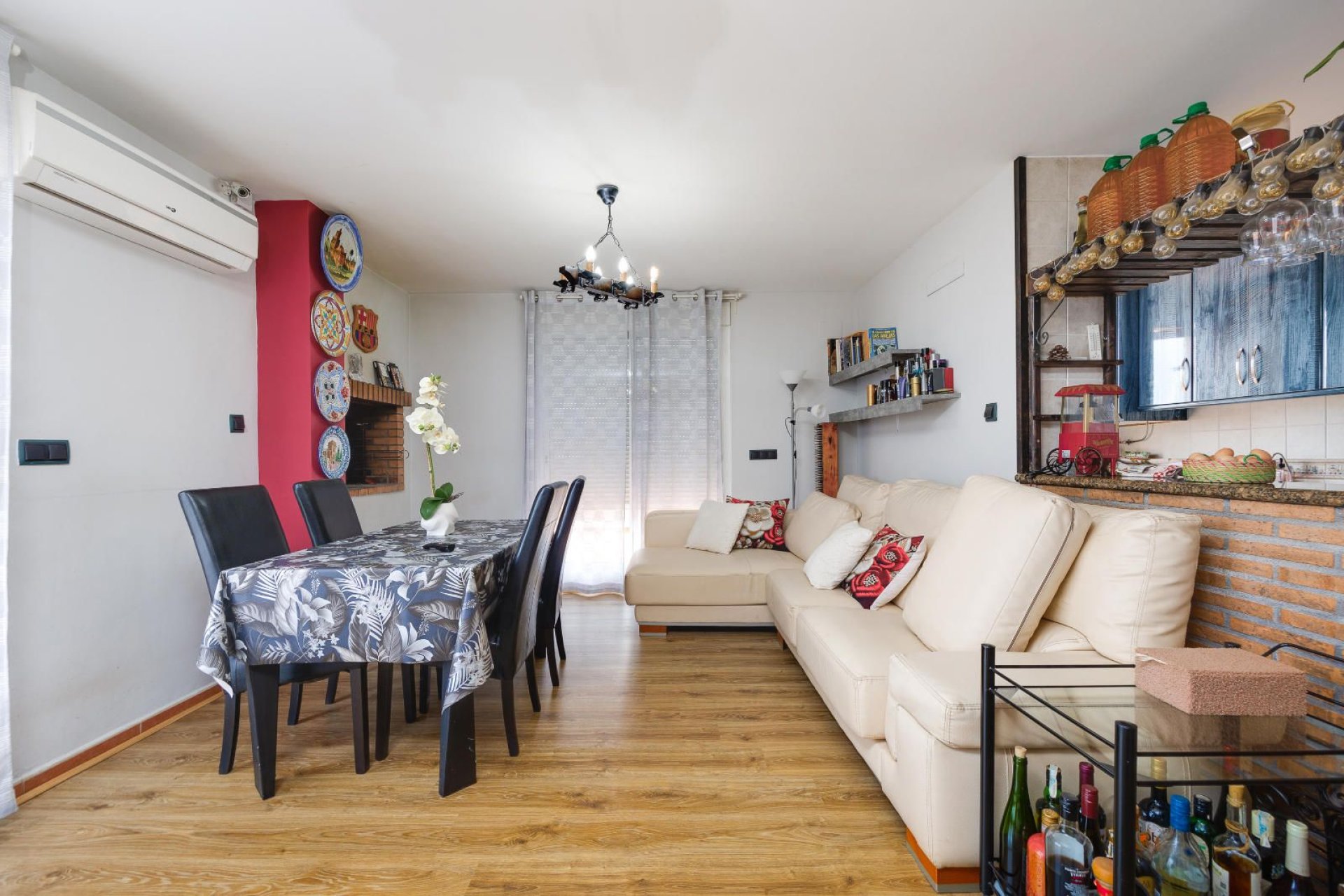 Resale - Apartment / Flat * - Pilar de la Horadada *
