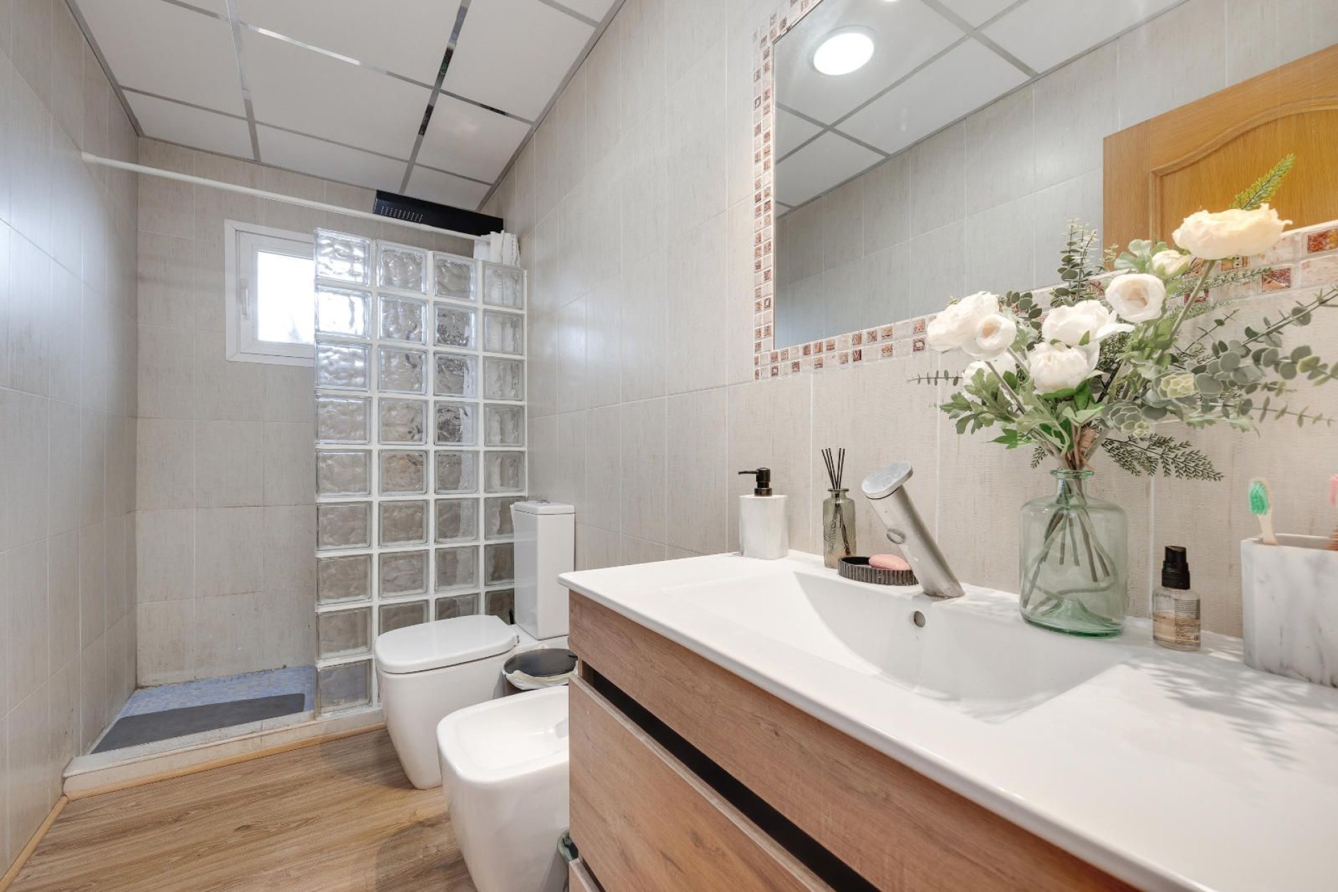 Resale - Apartment / Flat * - Pilar de la Horadada *