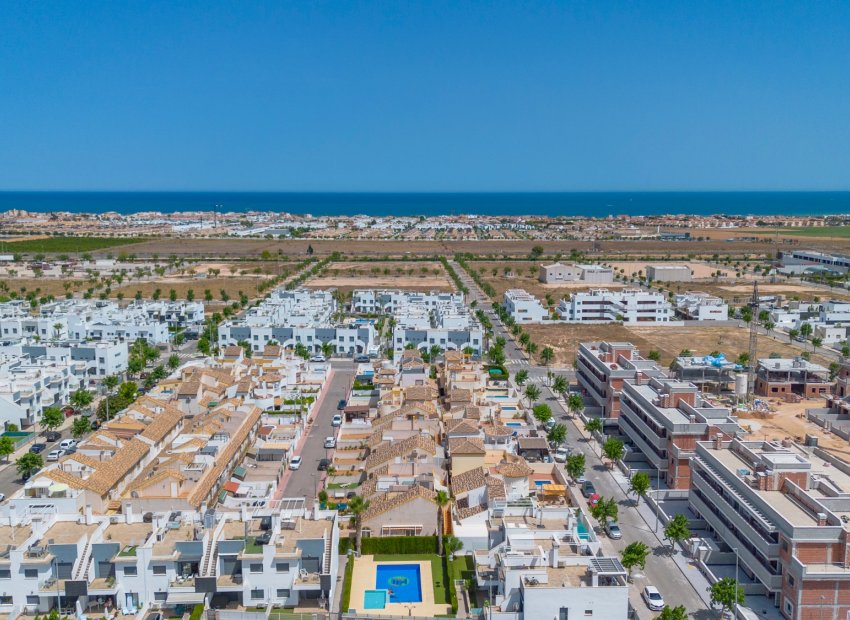 Resale - Apartment / Flat * - Pilar de la Horadada *