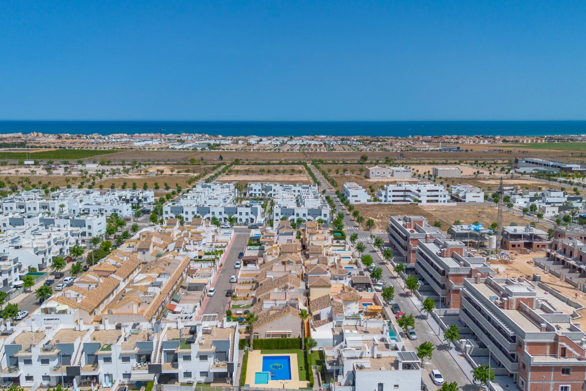 Resale - Apartment / Flat * - Pilar de la Horadada *