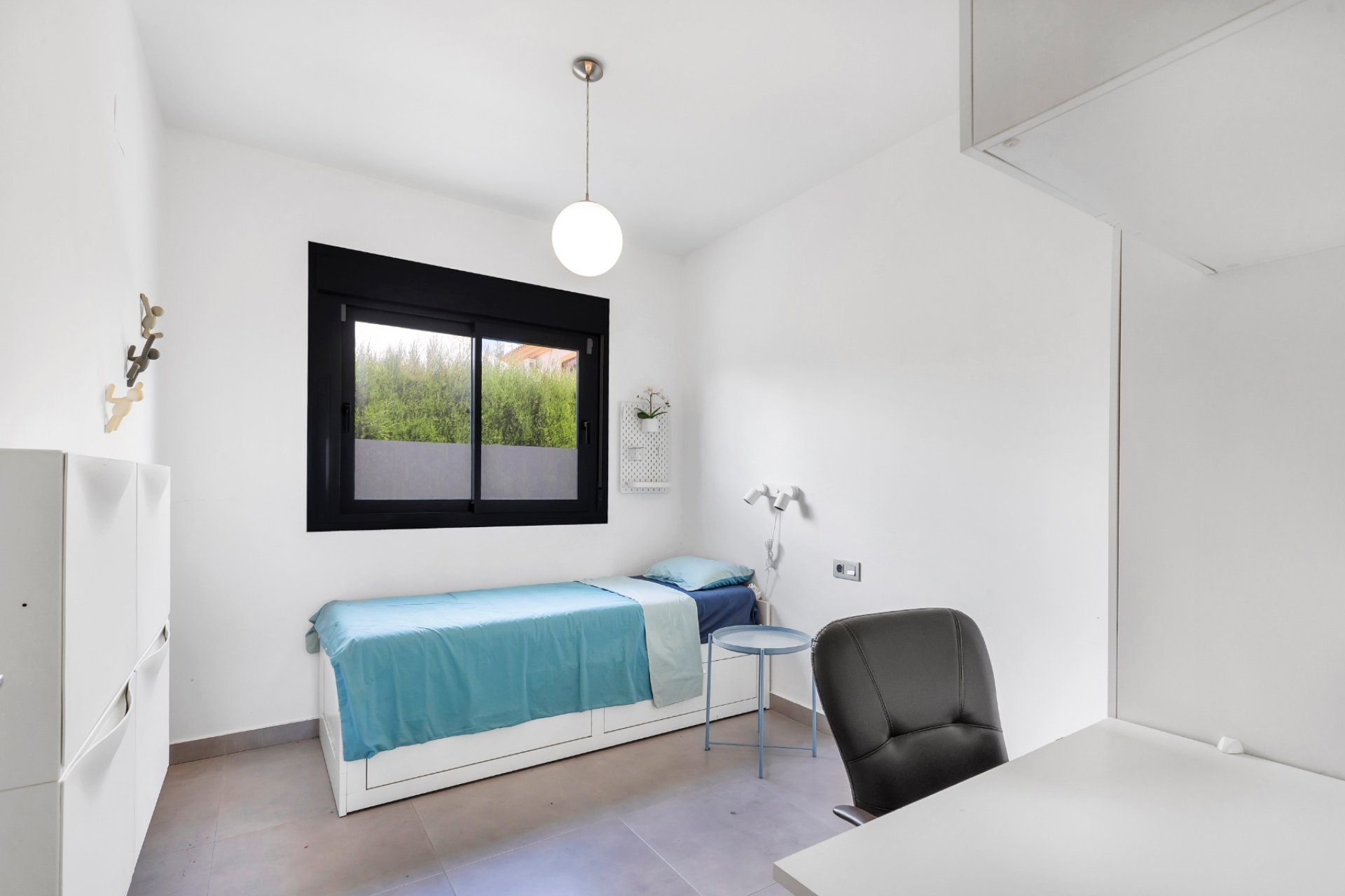 Resale - Apartment / Flat * - Pilar de la Horadada *