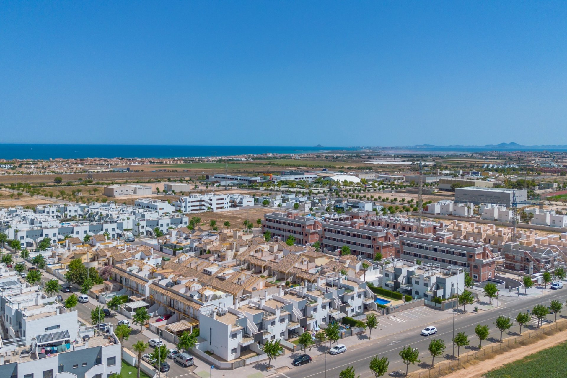 Resale - Apartment / Flat * - Pilar de la Horadada *