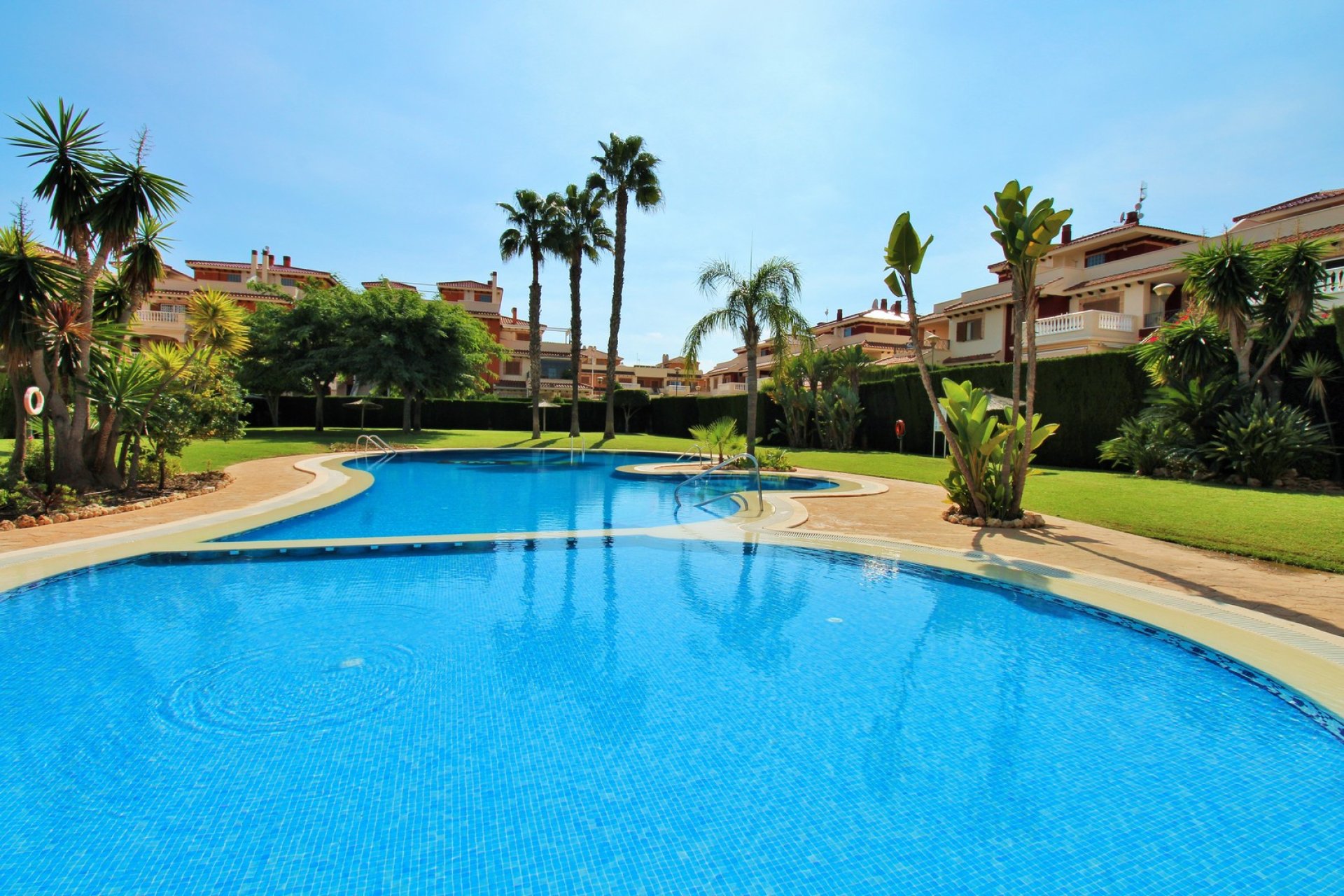 Resale - Apartment / Flat * - Playa Flamenca - Playa Flamenca *
