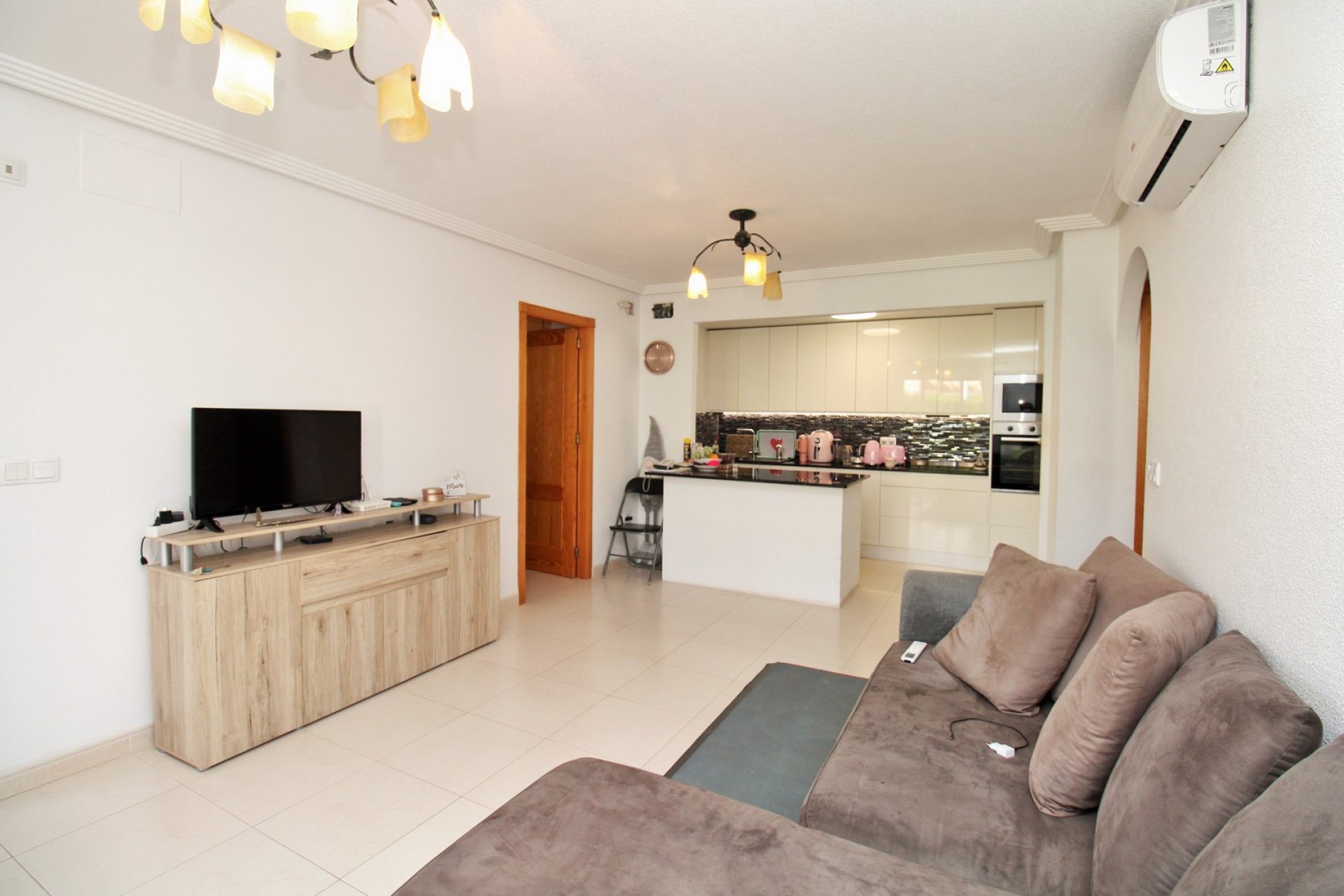 Resale - Apartment / Flat * - Playa Flamenca - Playa Flamenca *