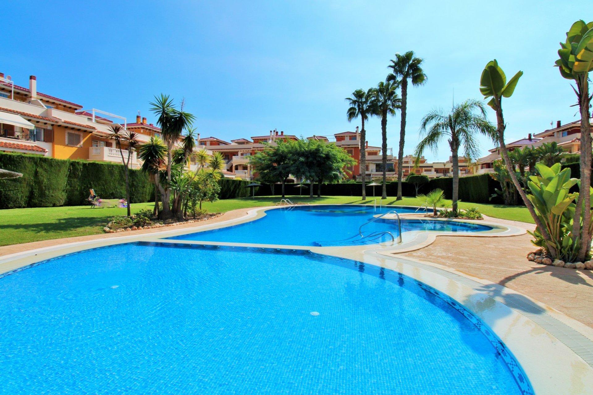 Resale - Apartment / Flat * - Playa Flamenca - Playa Flamenca *