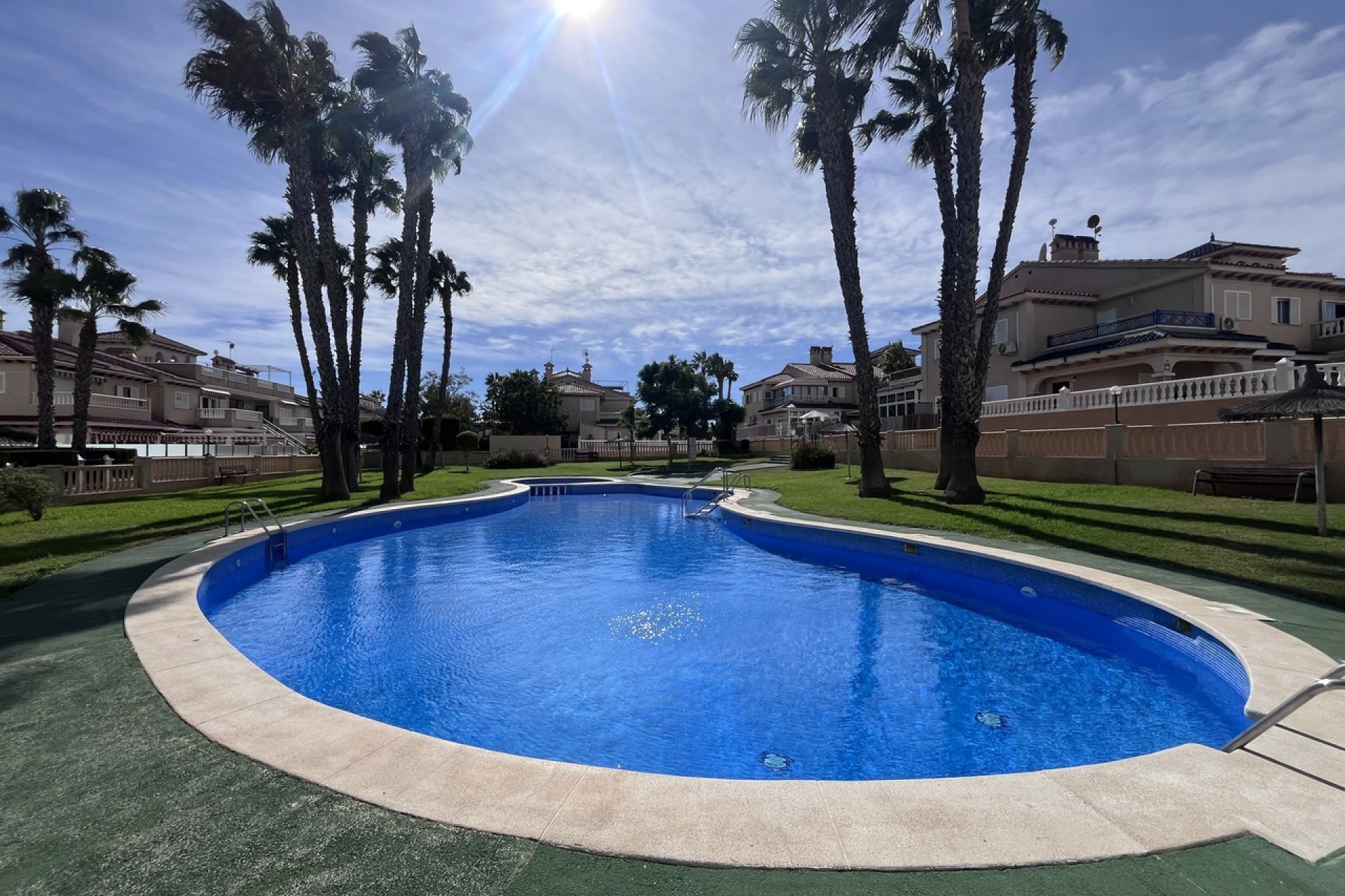 Resale - Apartment / Flat * - Playa Flamenca - Playa Flamenca *