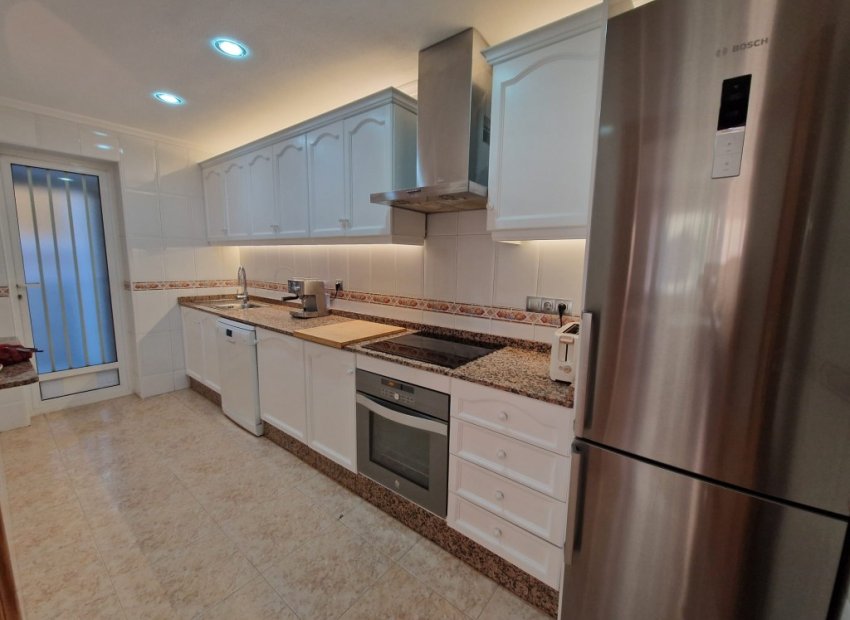 Resale - Apartment / Flat * - Playa Flamenca - Playa Flamenca *