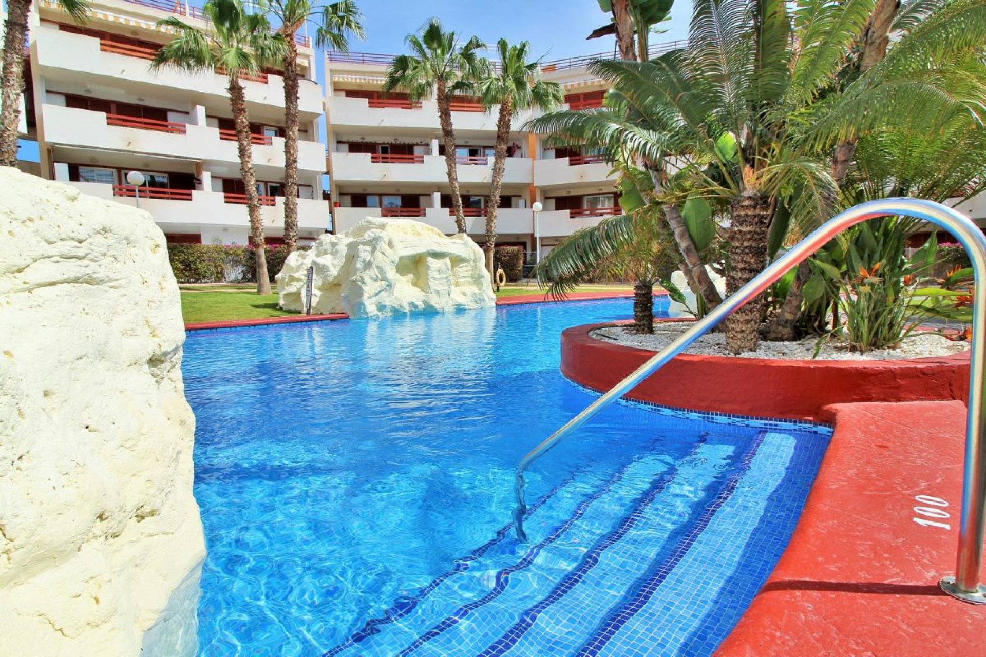 Resale - Apartment / Flat * - Playa Flamenca *