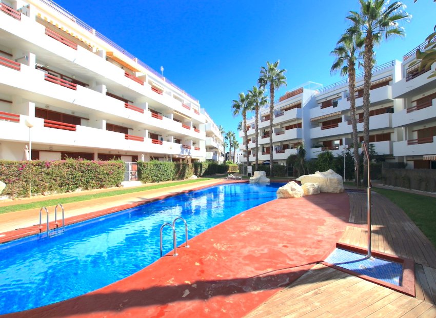 Resale - Apartment / Flat * - Playa Flamenca *