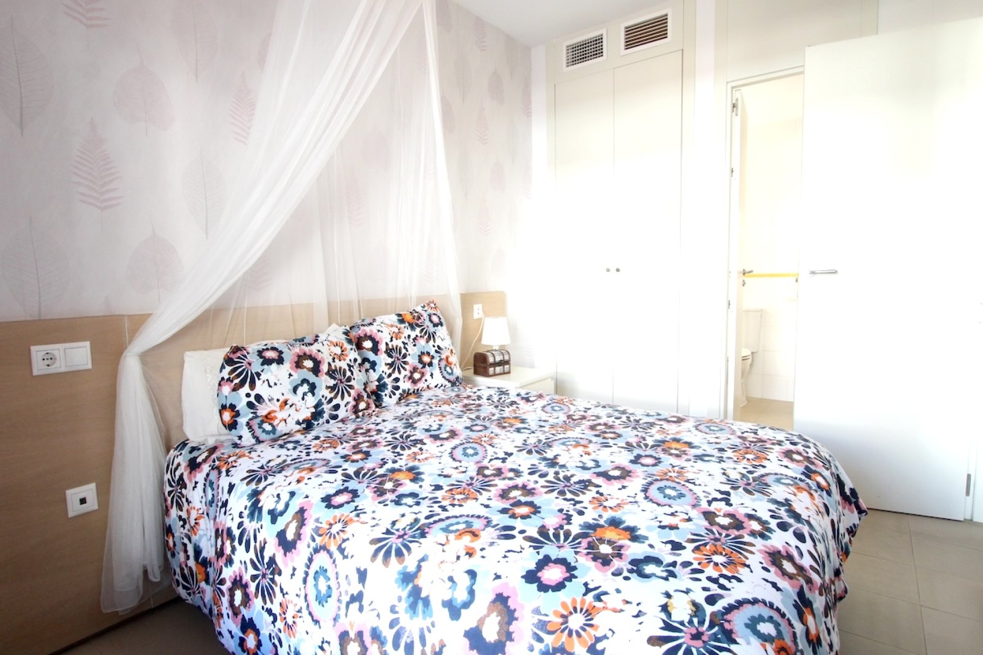 Resale - Apartment / Flat * - Playa Flamenca *