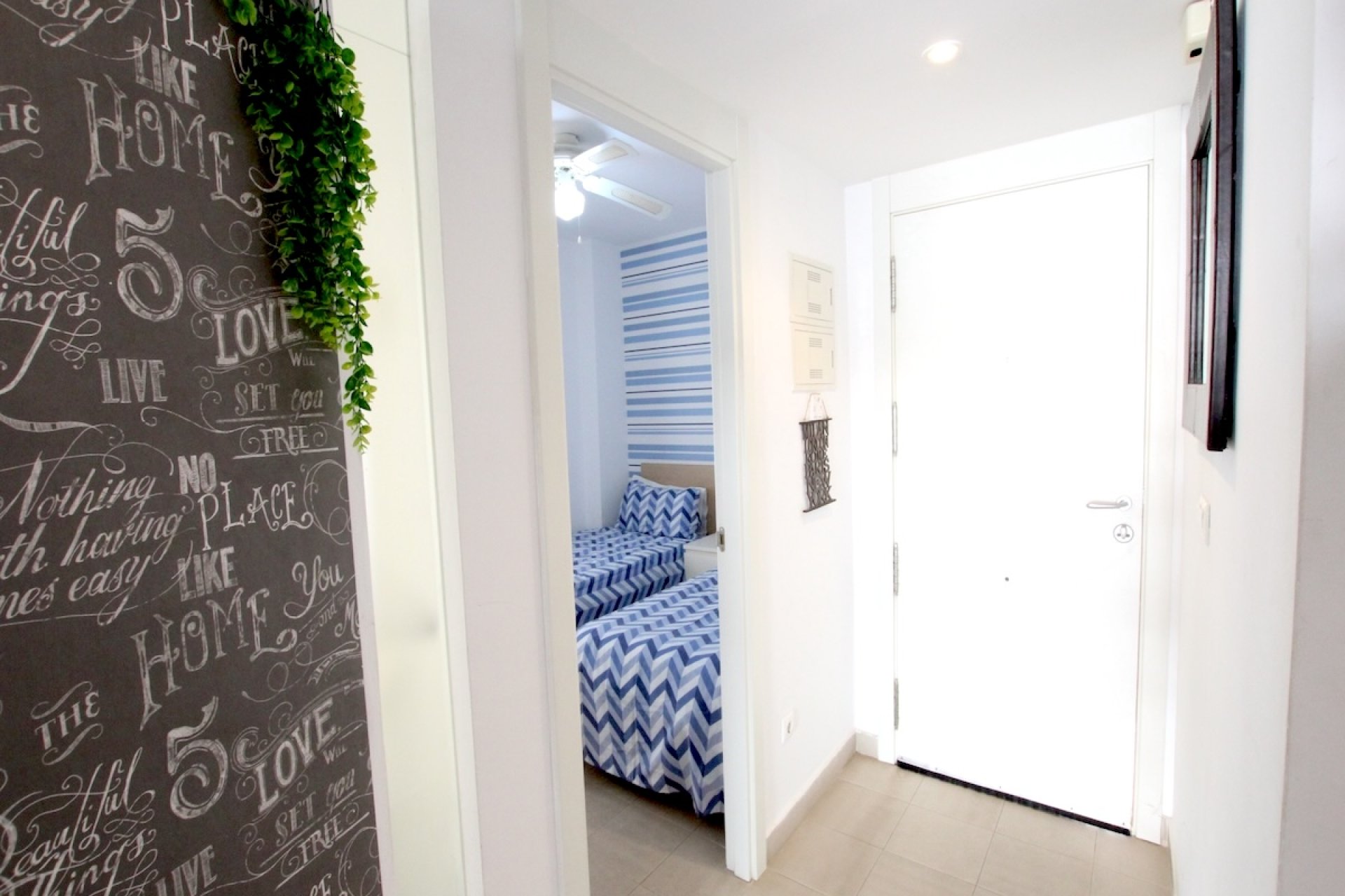 Resale - Apartment / Flat * - Playa Flamenca *