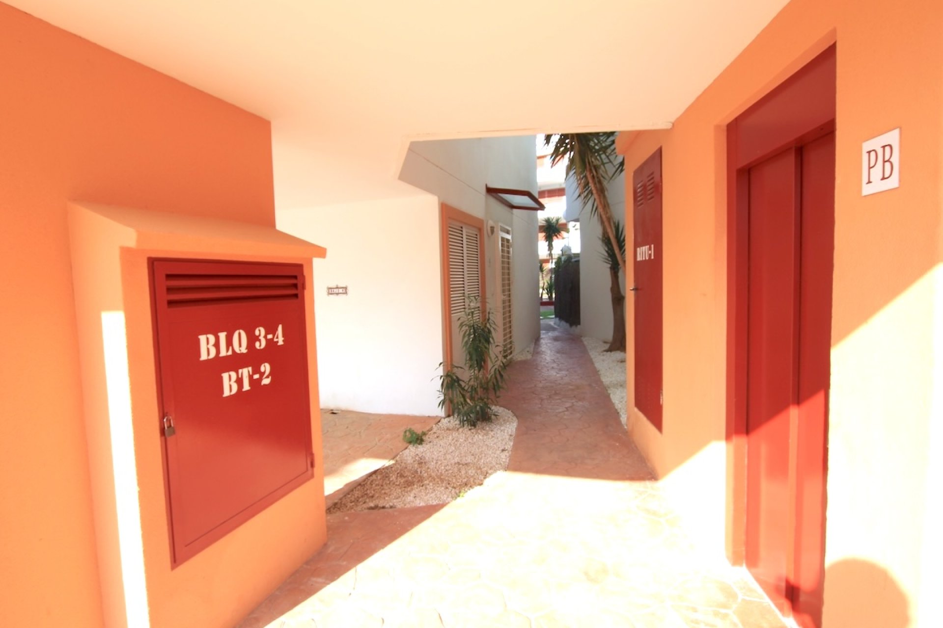 Resale - Apartment / Flat * - Playa Flamenca *