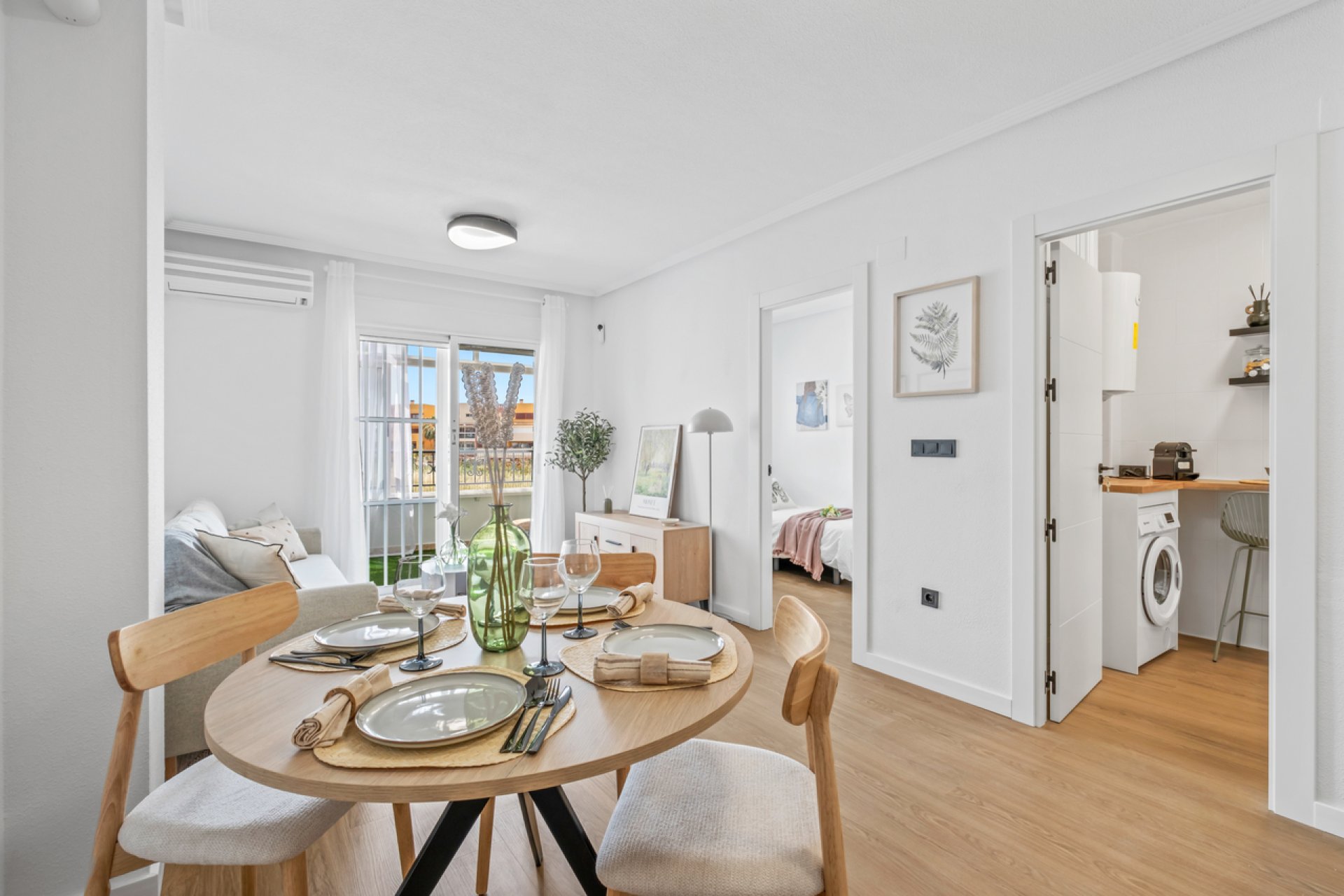 Resale - Apartment / Flat * - Playa Flamenca *