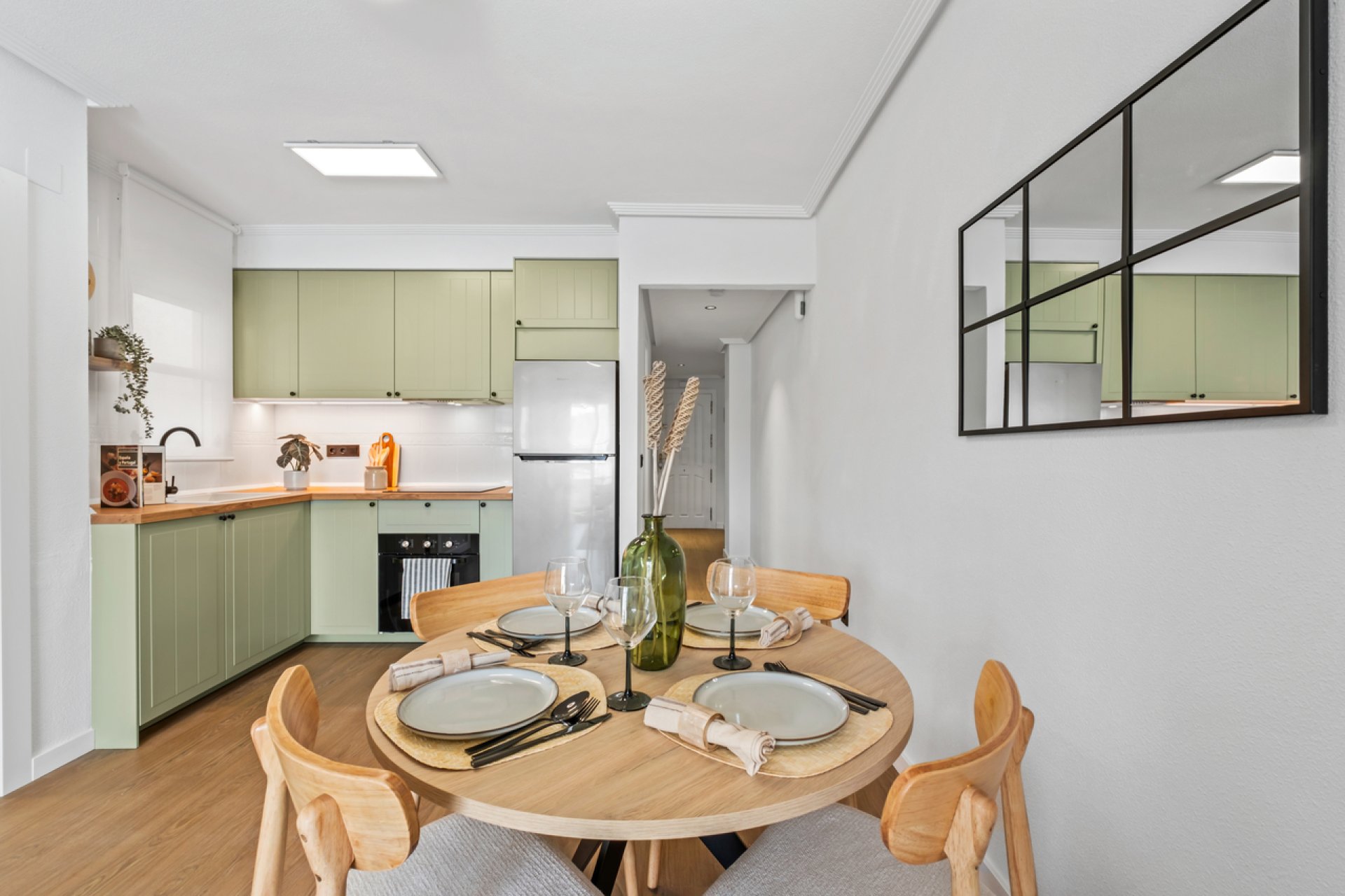 Resale - Apartment / Flat * - Playa Flamenca *