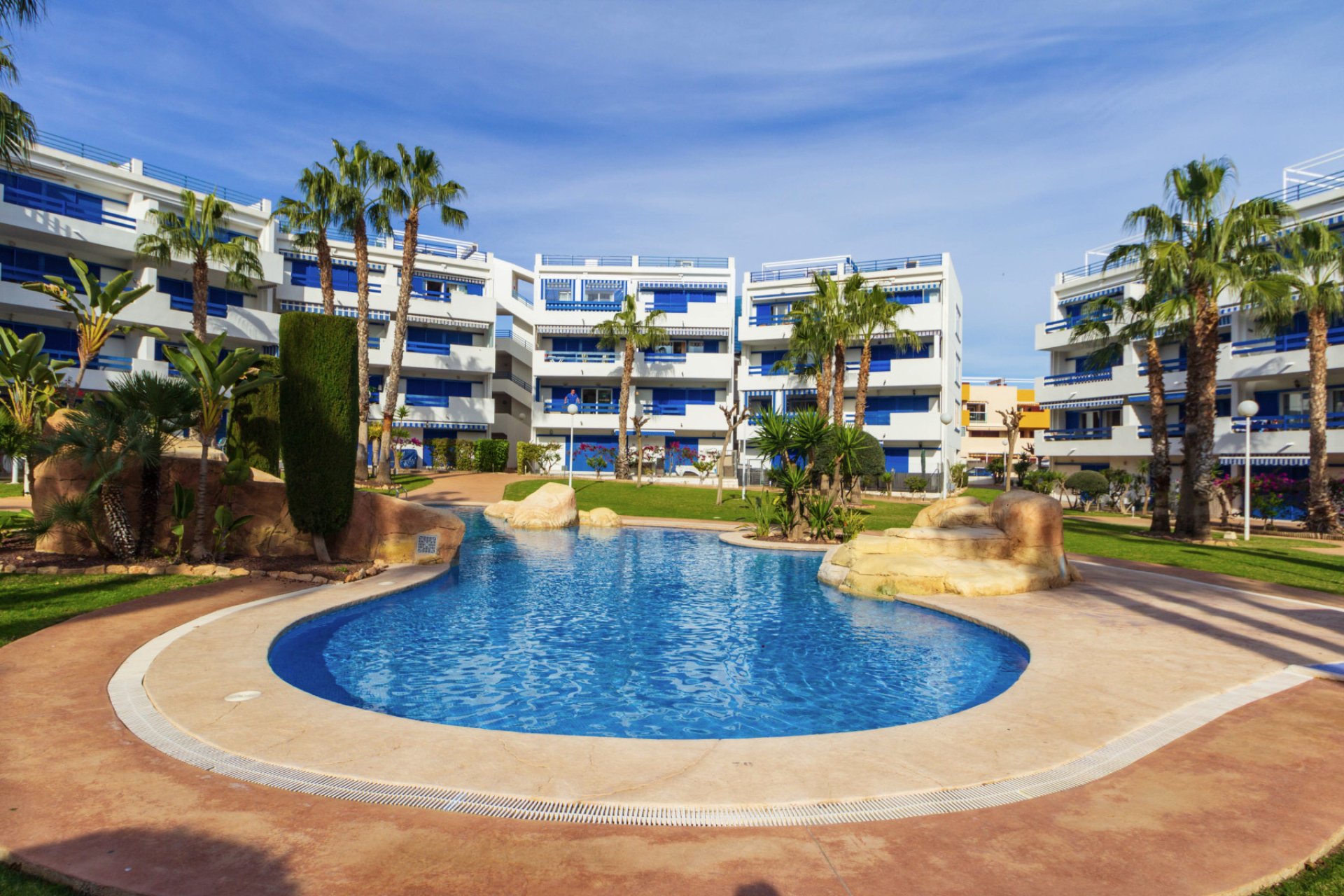 Resale - Apartment / Flat * - Playa Flamenca *