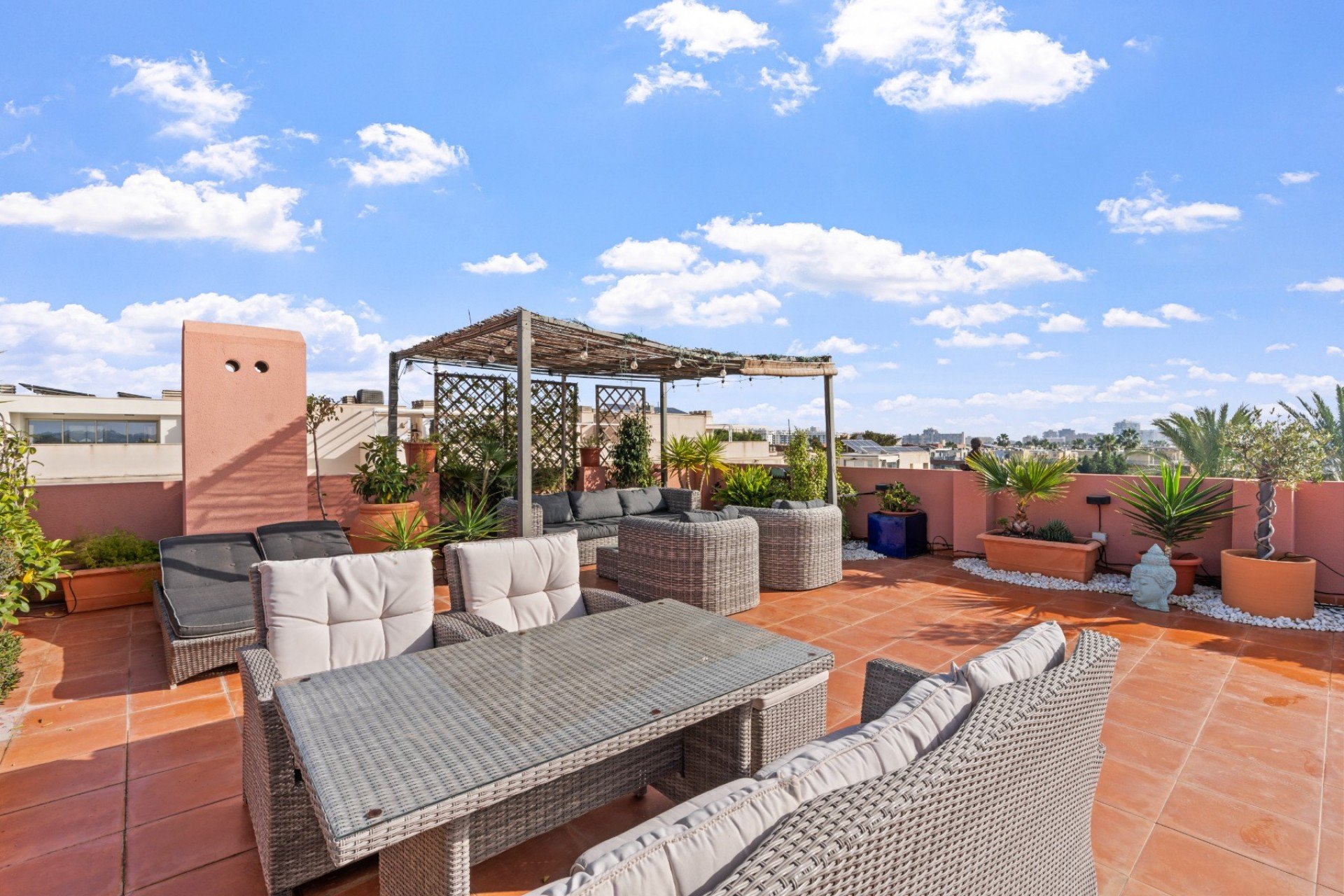 Resale - Apartment / Flat * - Playa San Juan * - San Juan de Alicante *