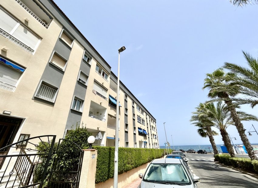 Resale - Apartment / Flat * - Punta Prima *