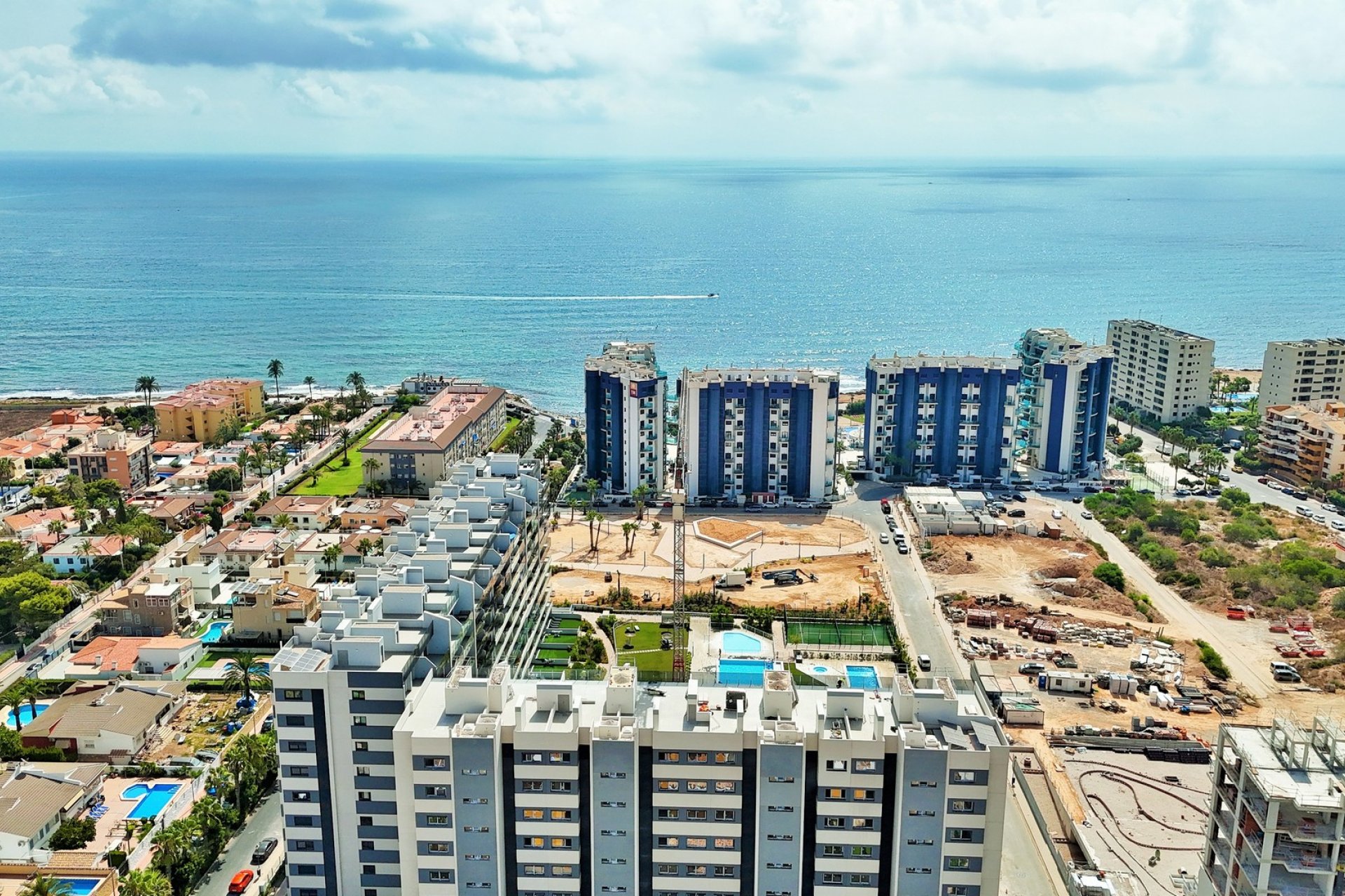 Resale - Apartment / Flat * - Punta Prima *