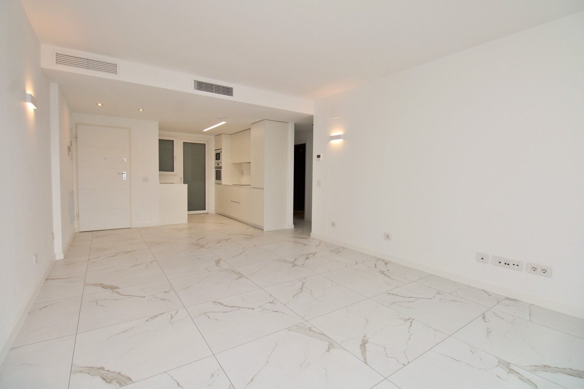 Resale - Apartment / Flat * - Punta Prima *