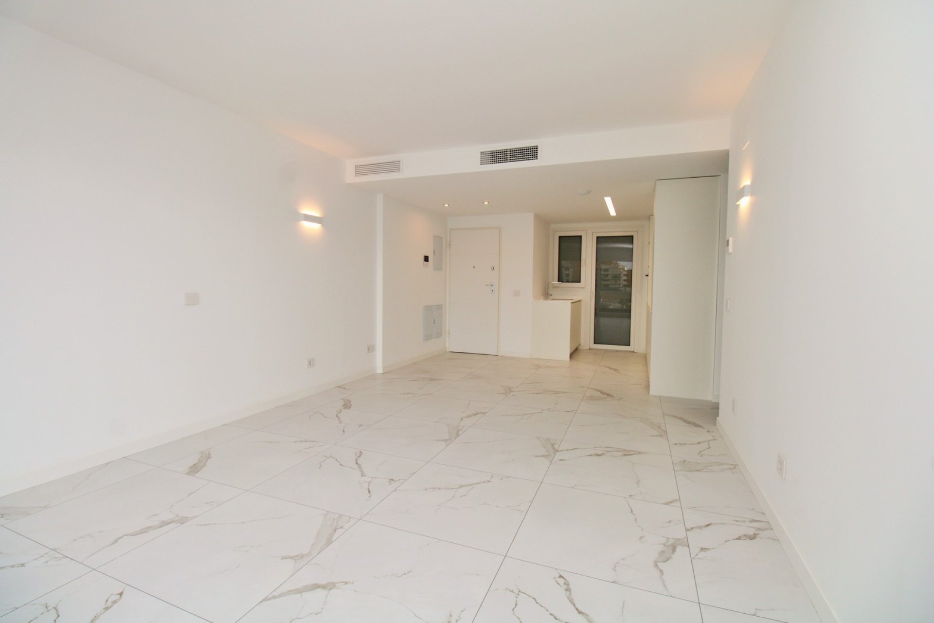 Resale - Apartment / Flat * - Punta Prima *