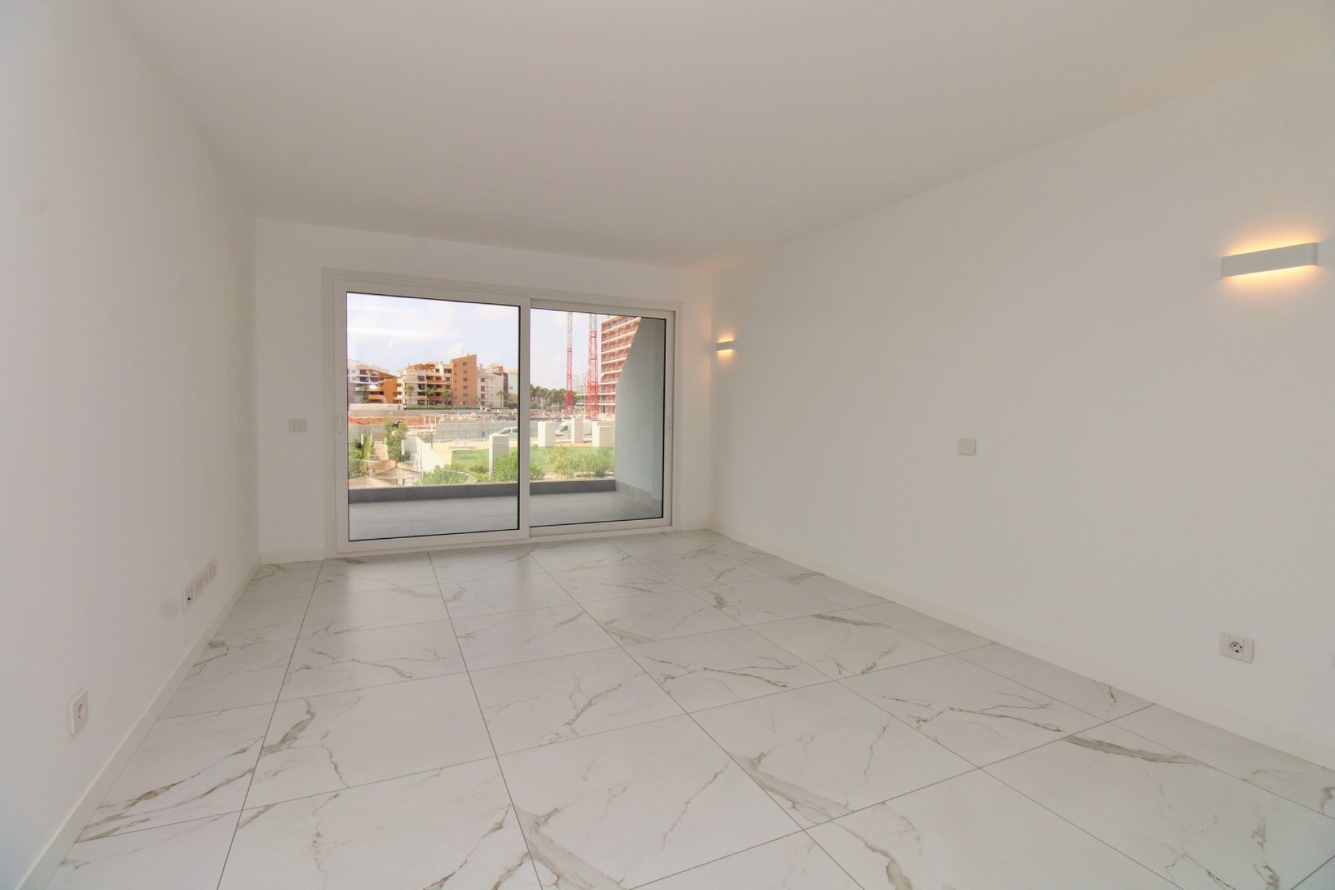 Resale - Apartment / Flat * - Punta Prima *