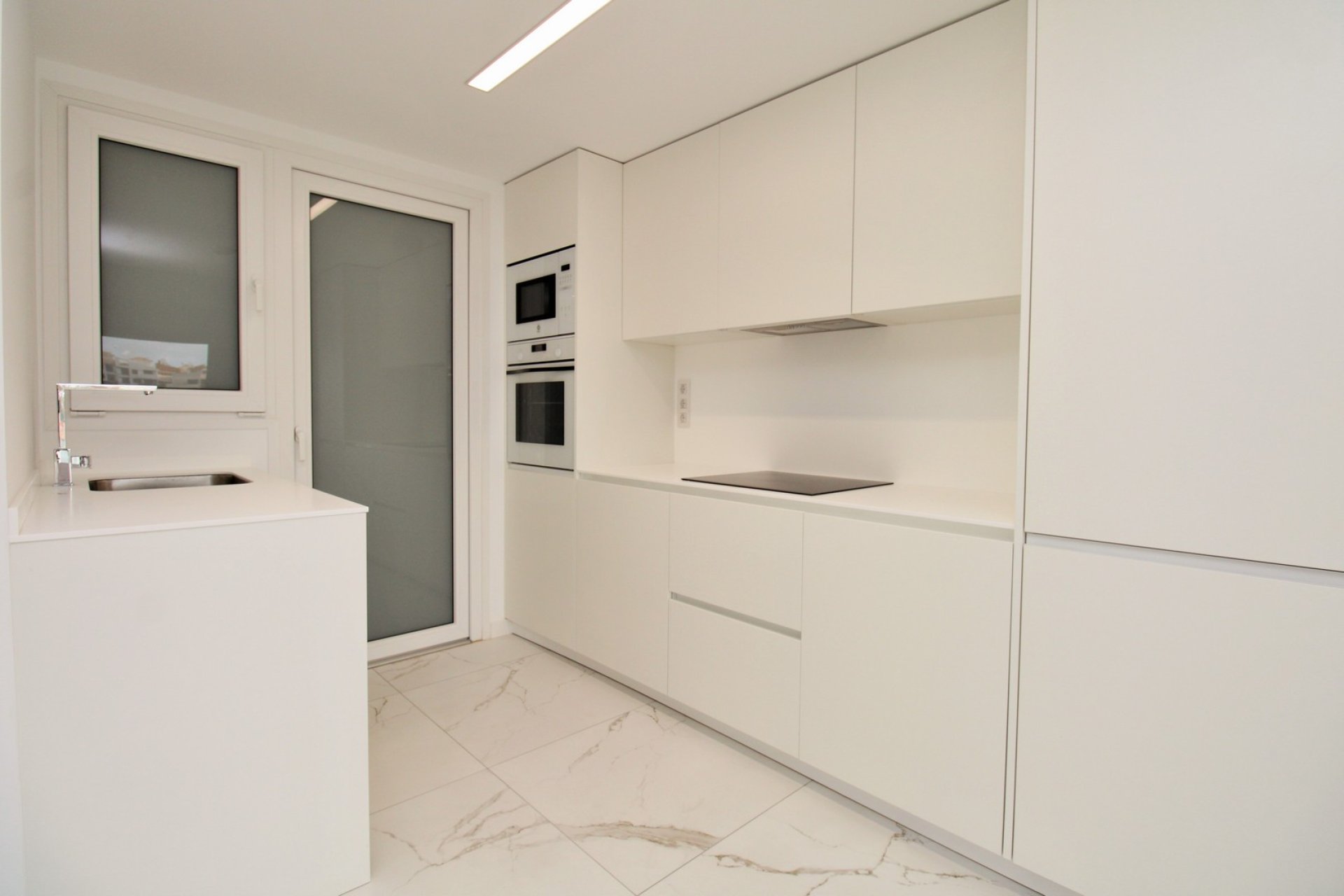Resale - Apartment / Flat * - Punta Prima *
