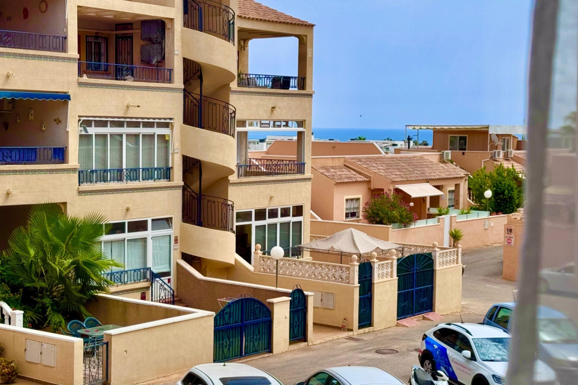 Resale - Apartment / Flat * - Punta Prima *