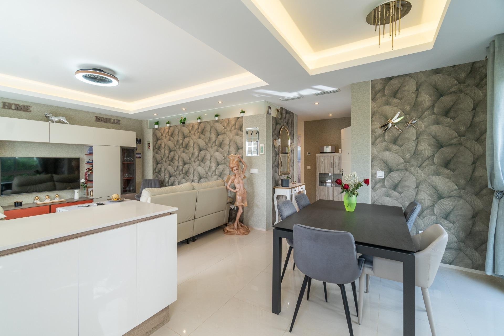 Resale - Apartment / Flat * - Rojales * - Ciudad Quesada *