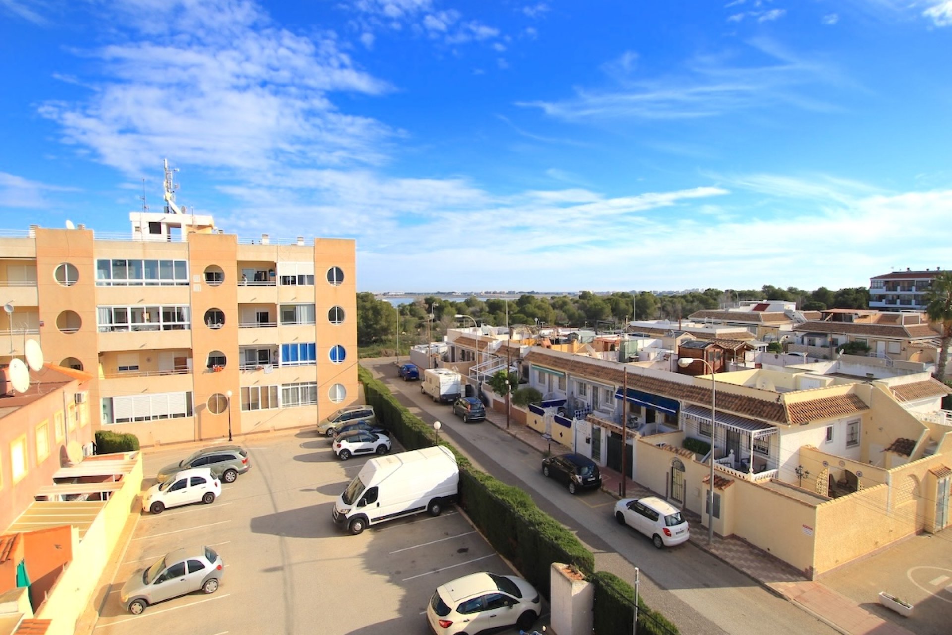 Resale - Apartment / Flat * - San Luis