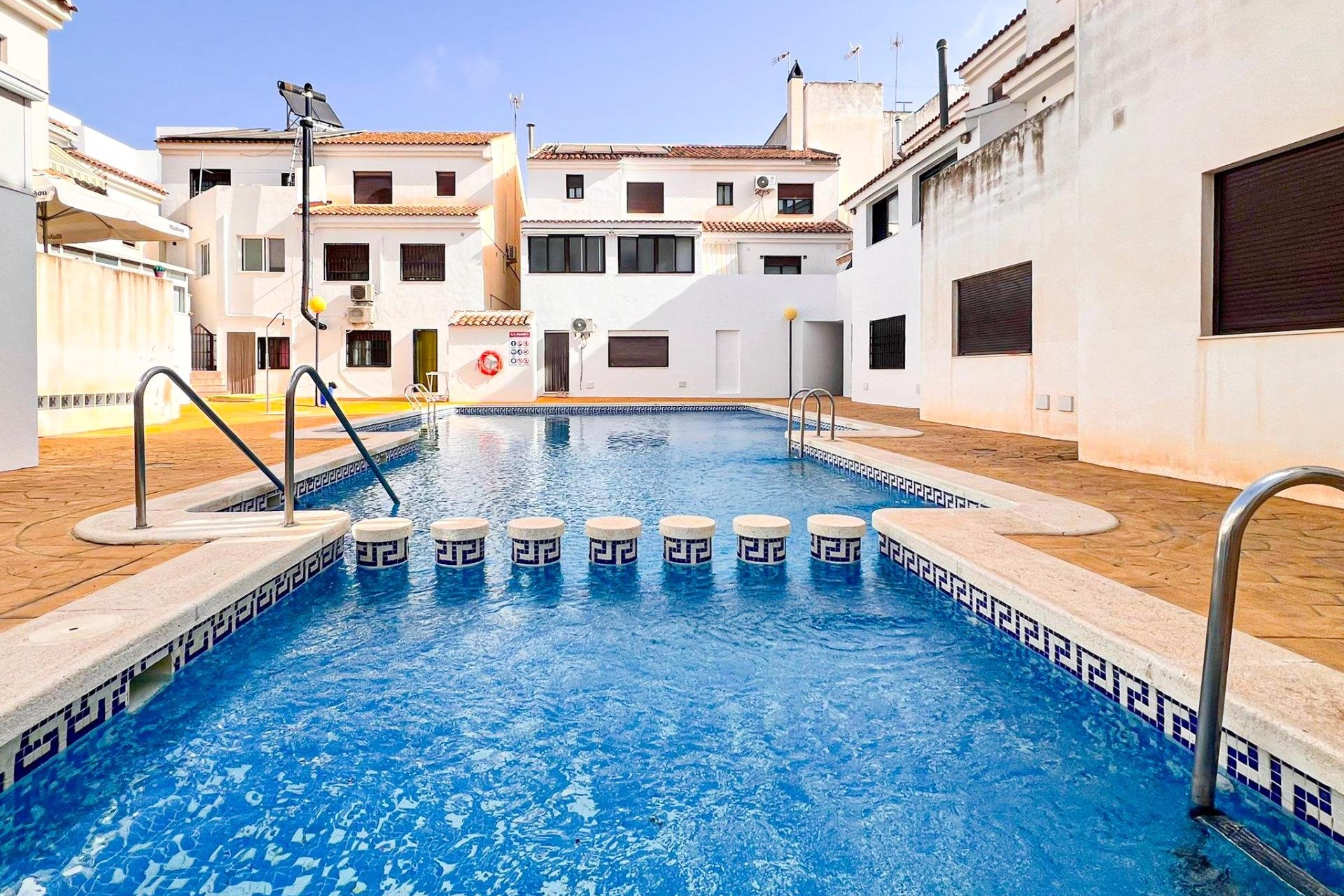 Resale - Apartment / flat - San Miguel de Salinas - Pueblo