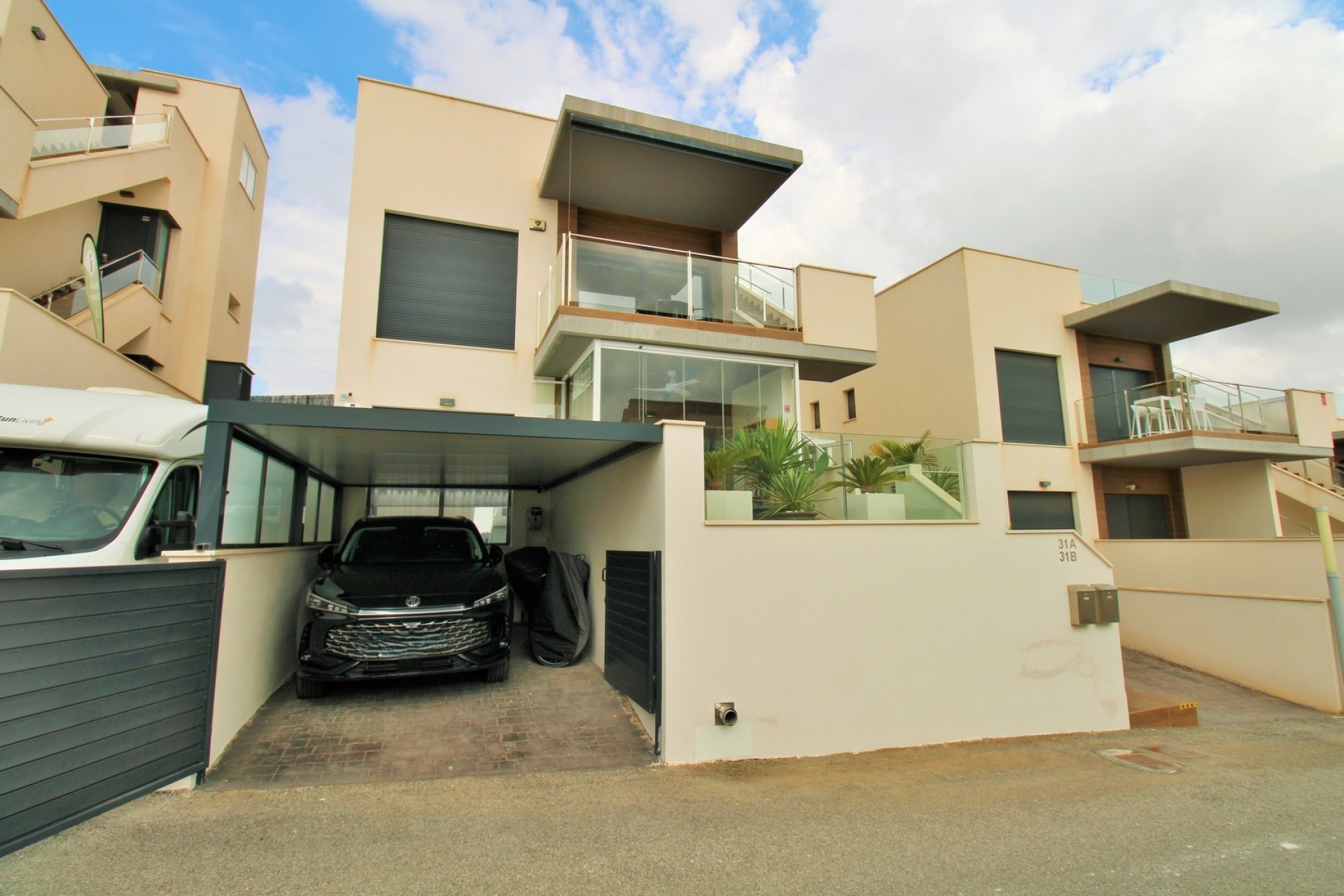 Resale - Apartment / Flat * - San Miguel de Salinas