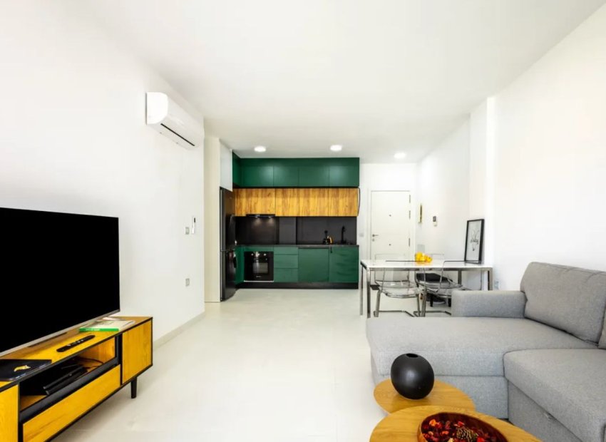 Resale - Apartment / Flat * - San Miguel de Salinas *