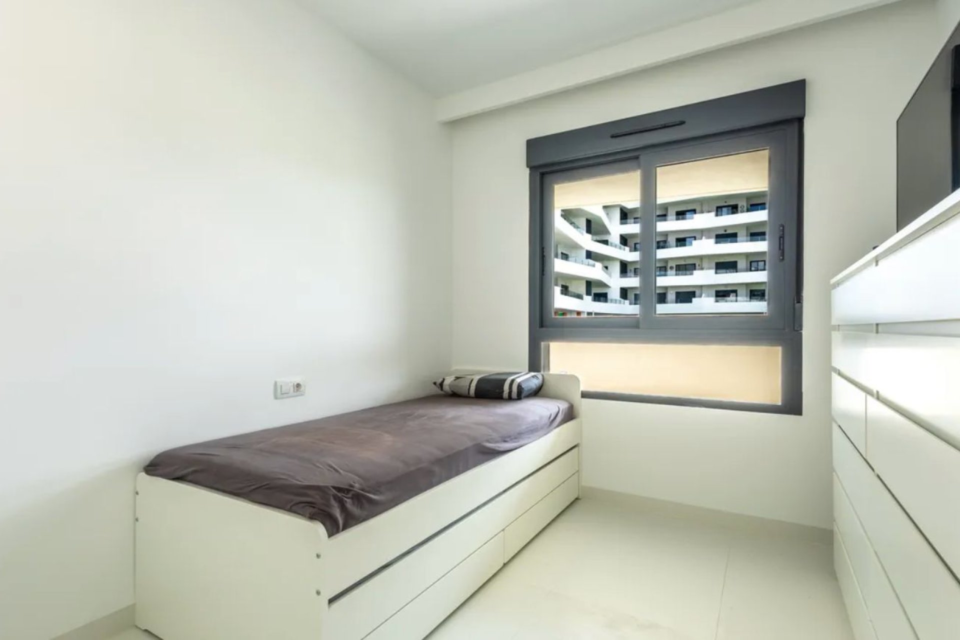 Resale - Apartment / Flat * - San Miguel de Salinas *