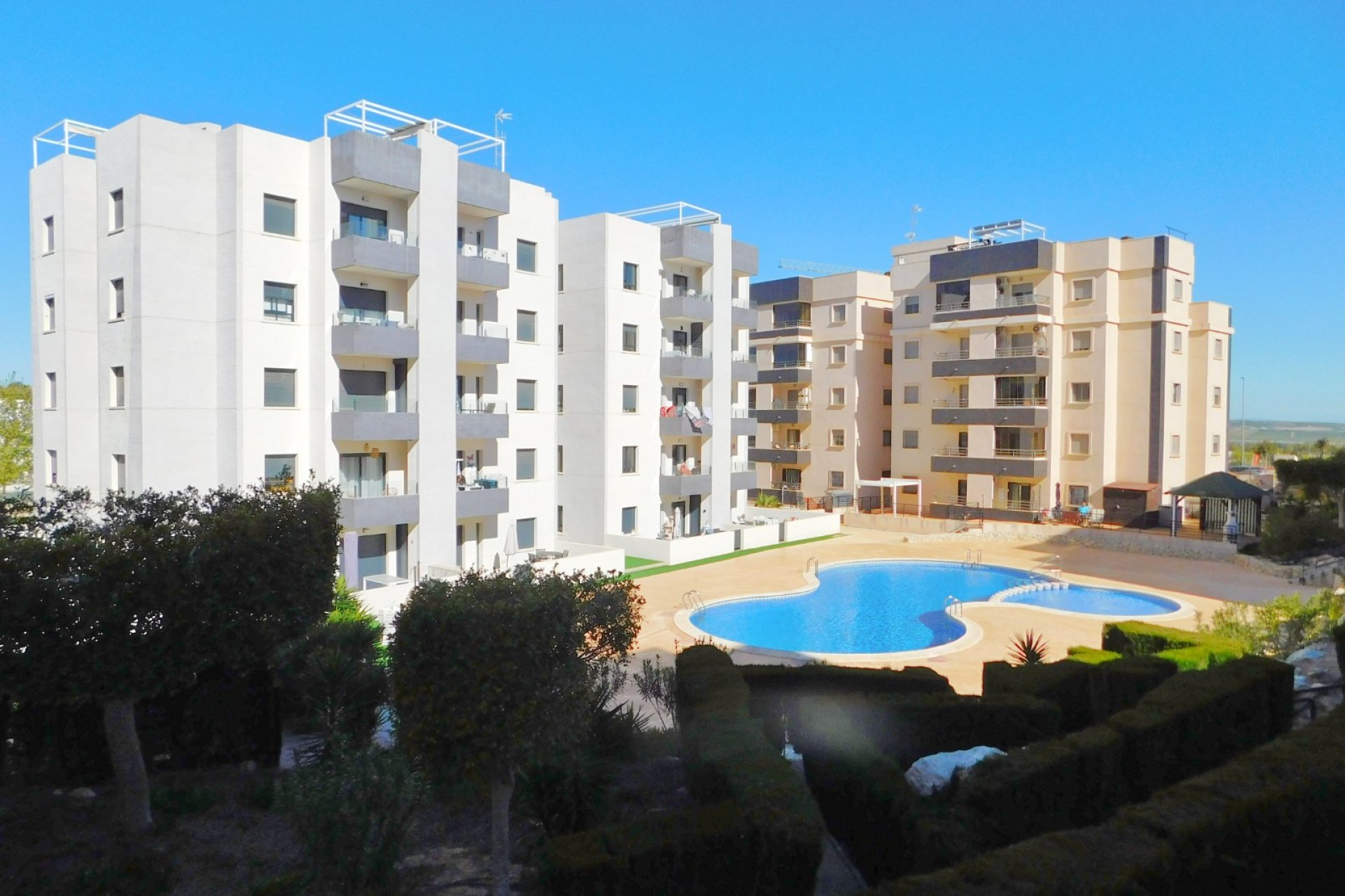 Resale - Apartment / Flat * - San Miguel de Salinas *